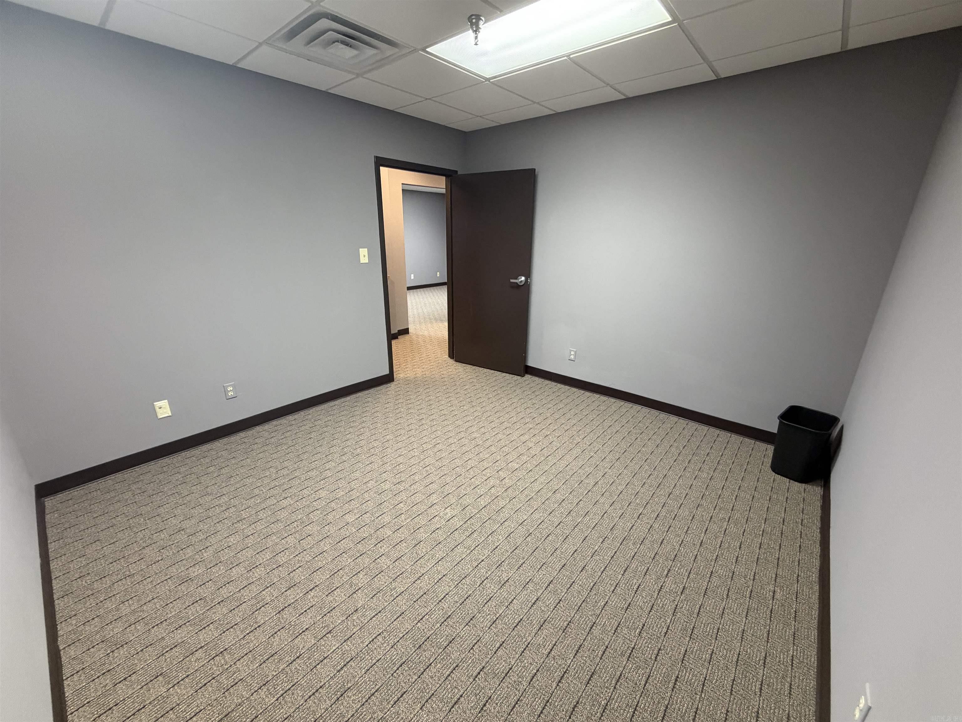 204 Executive Court Property Photo 12