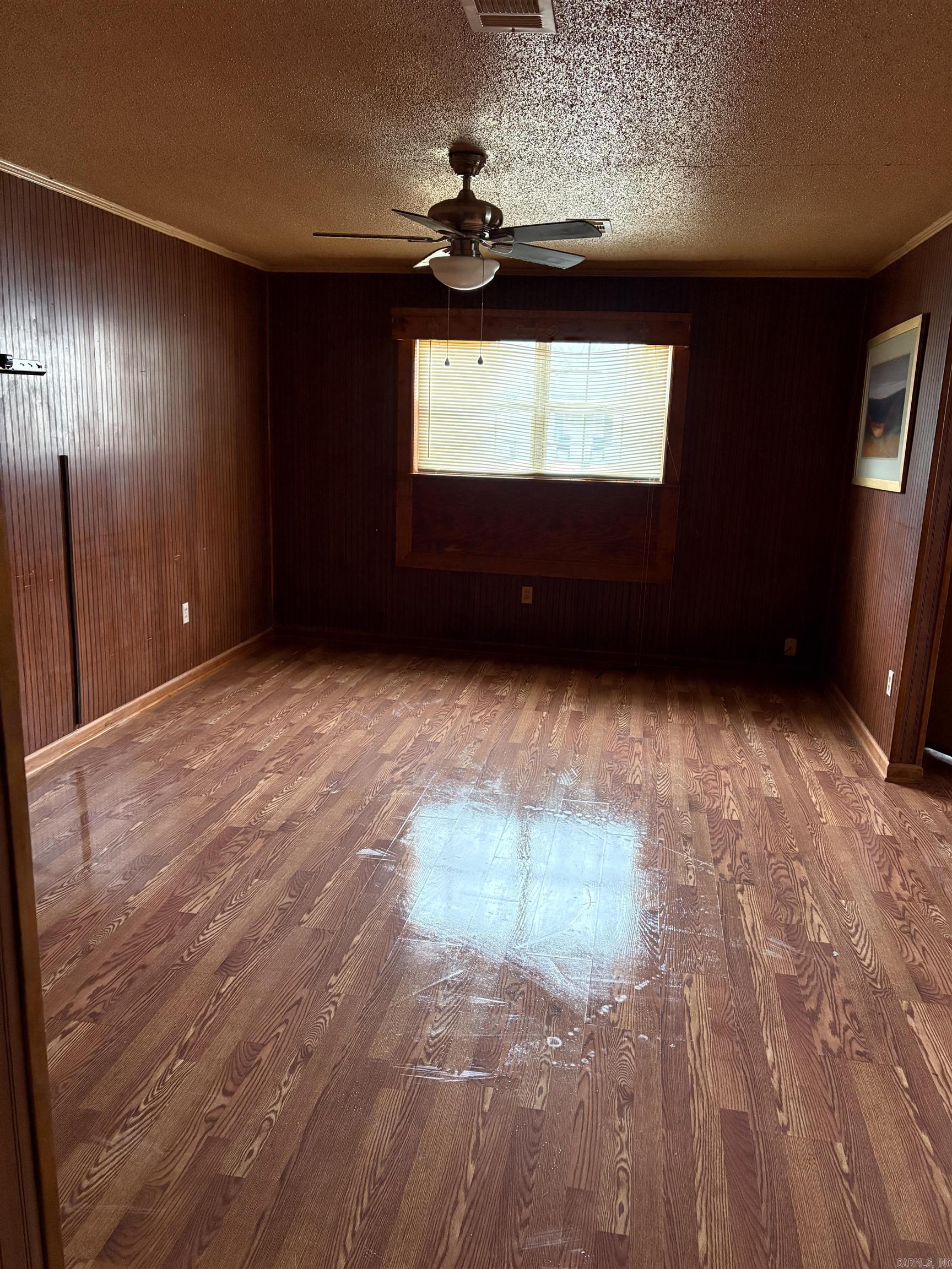 2213 S Maple Property Photo 3