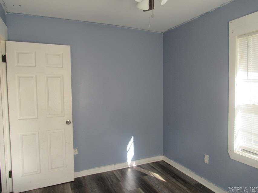 3205 Center St Property Photo 4