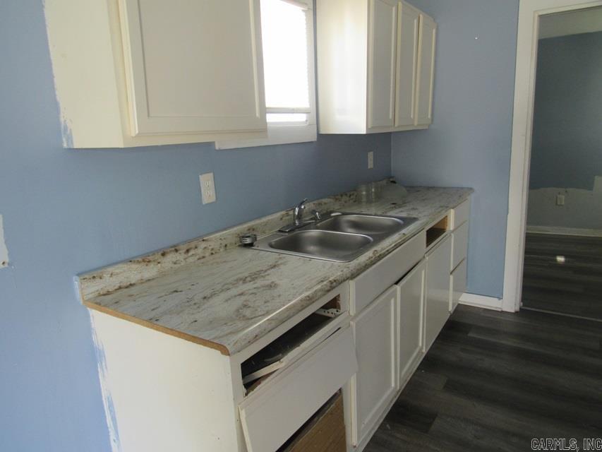 3205 Center St Property Photo 8