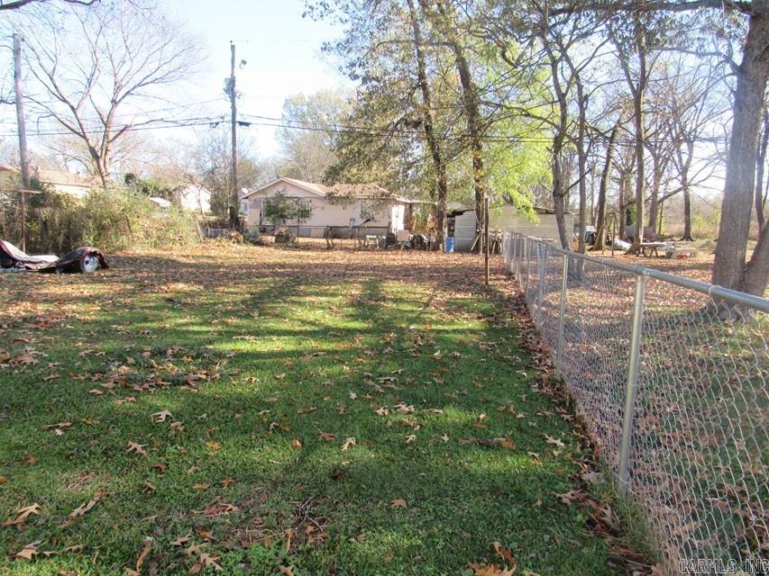 3205 Center St Property Photo 9