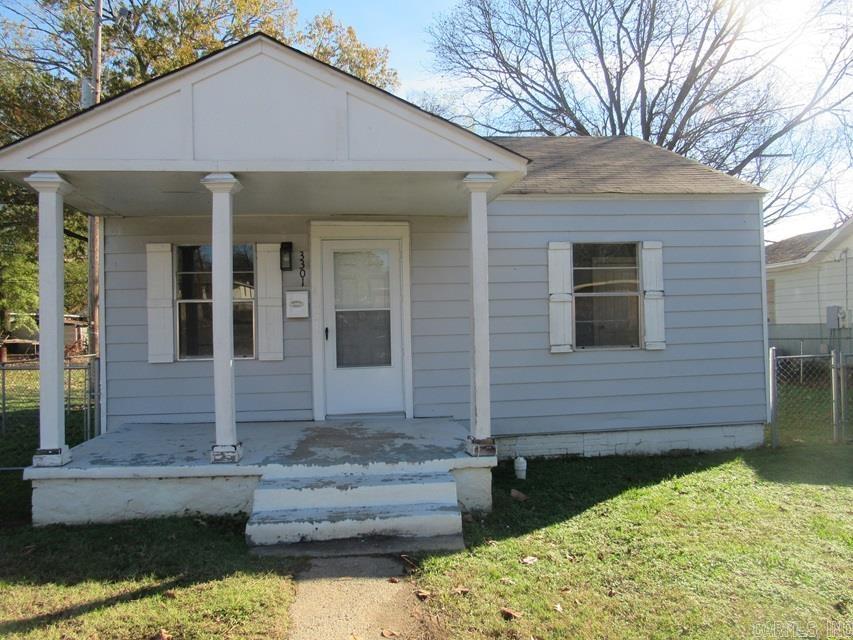 3301 Center St Property Photo 1