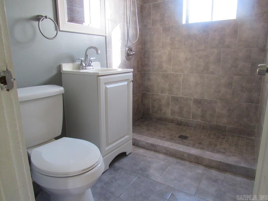 3301 Center St Property Photo 5
