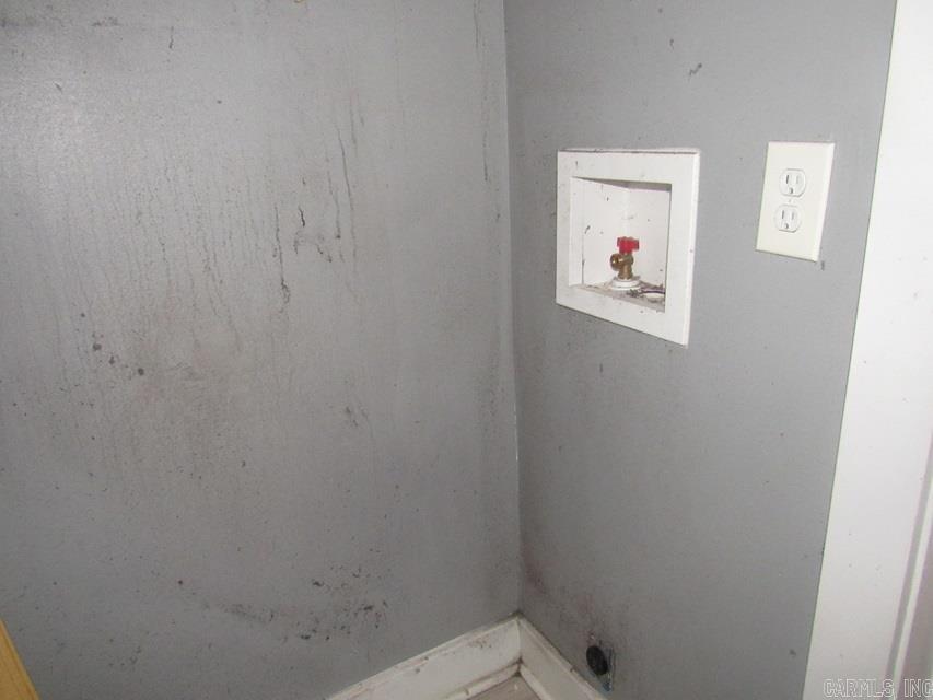 3301 Center St Property Photo 8