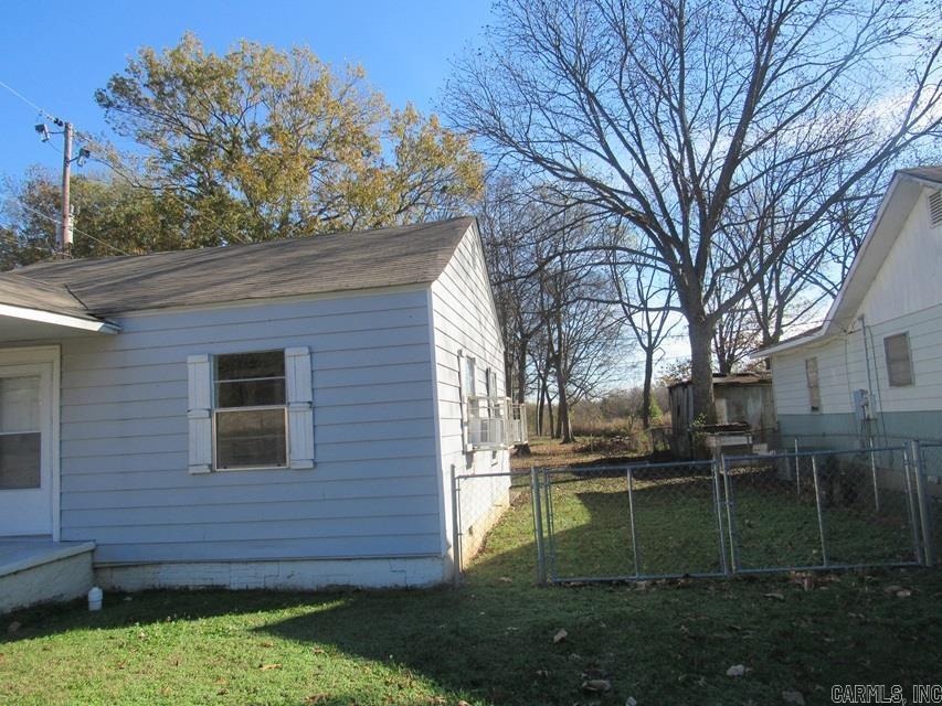3301 Center St Property Photo 11