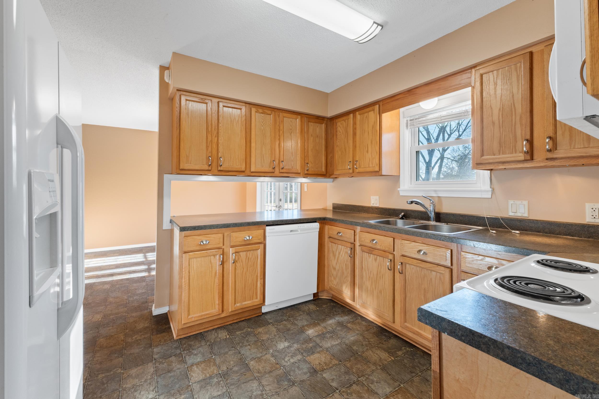 512 Ridgemont Way Property Photo 4