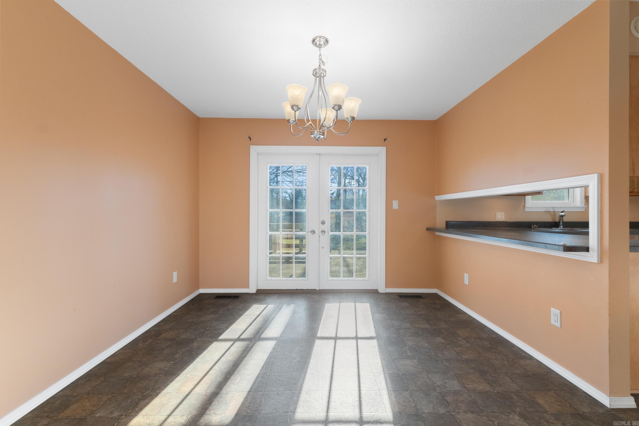 512 Ridgemont Way Property Photo 5