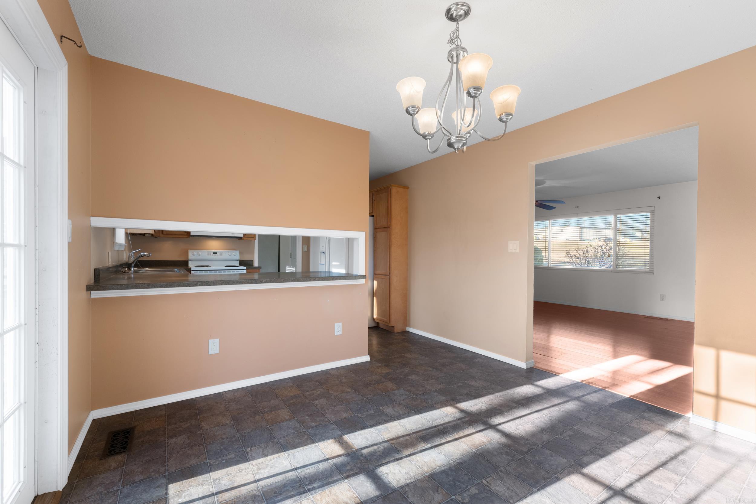 512 Ridgemont Way Property Photo 11