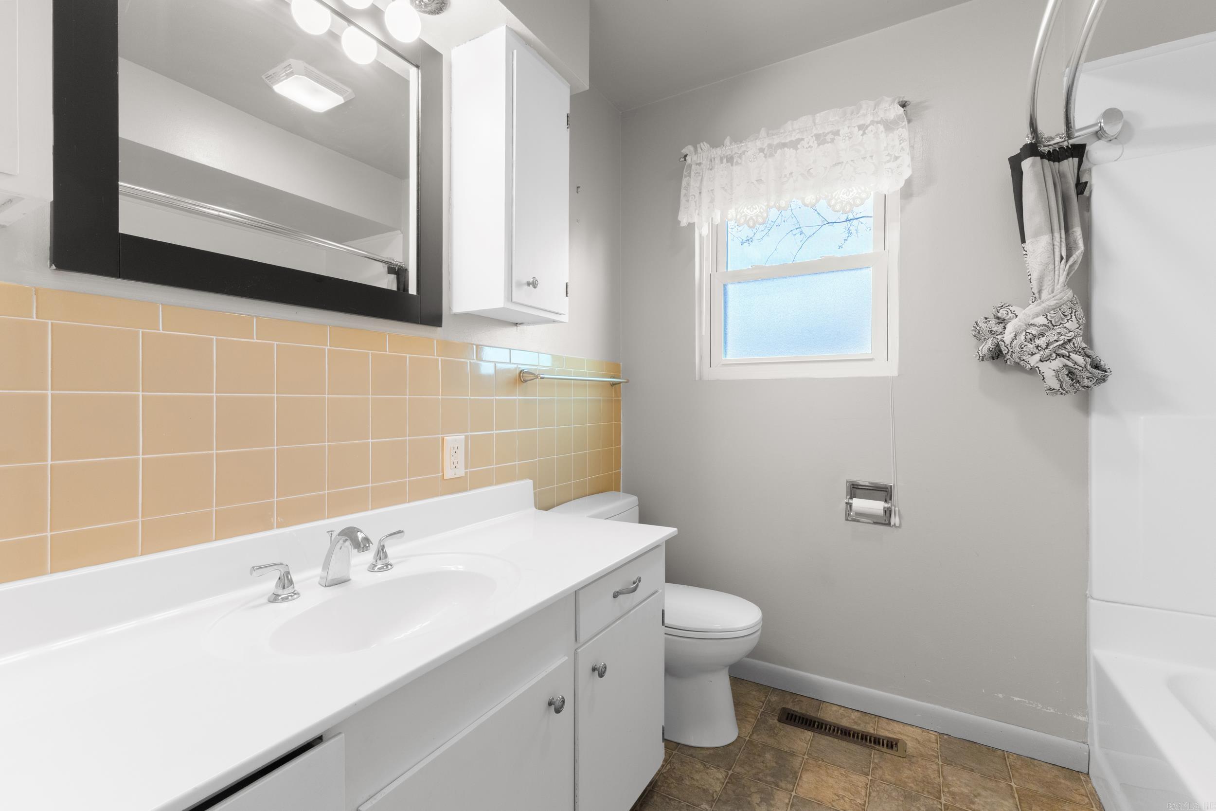 512 Ridgemont Way Property Photo 23