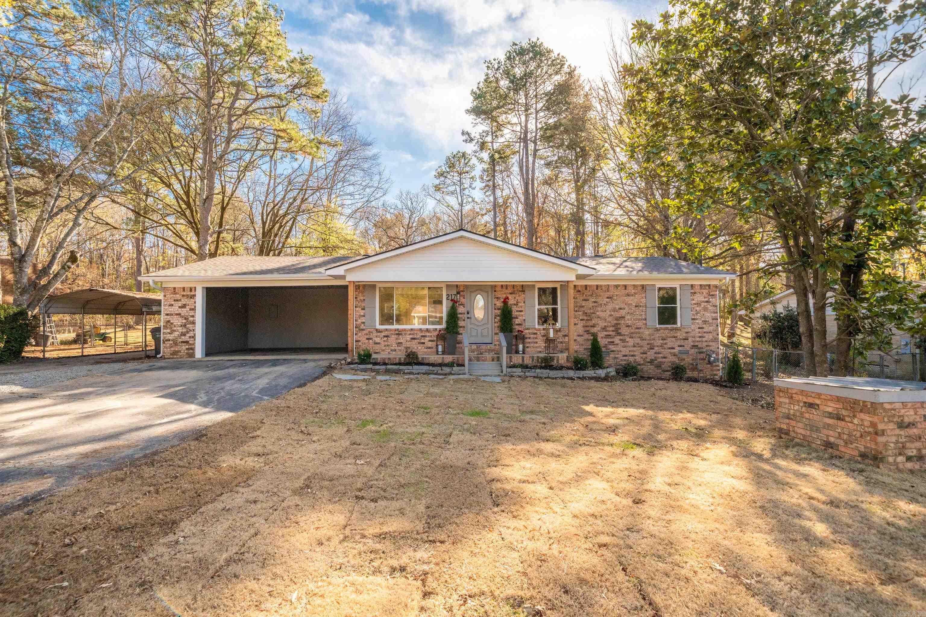 217 Windamere Property Photo 1
