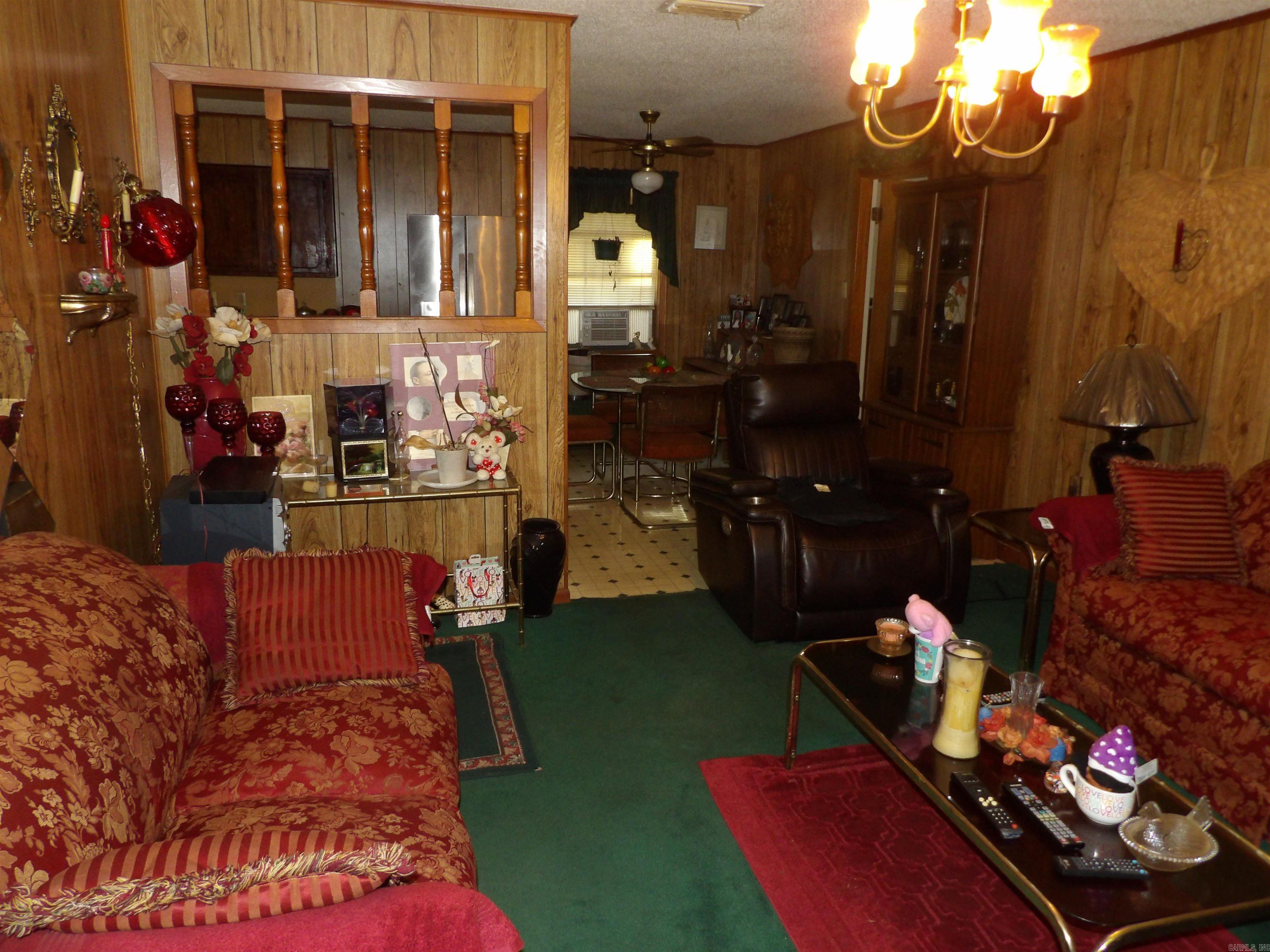 524 E Calhoun Street Property Photo 5