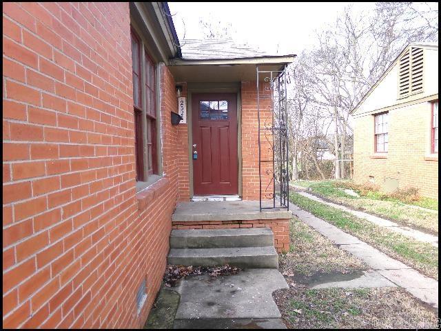 2320 S Louisiana Street Property Photo 4