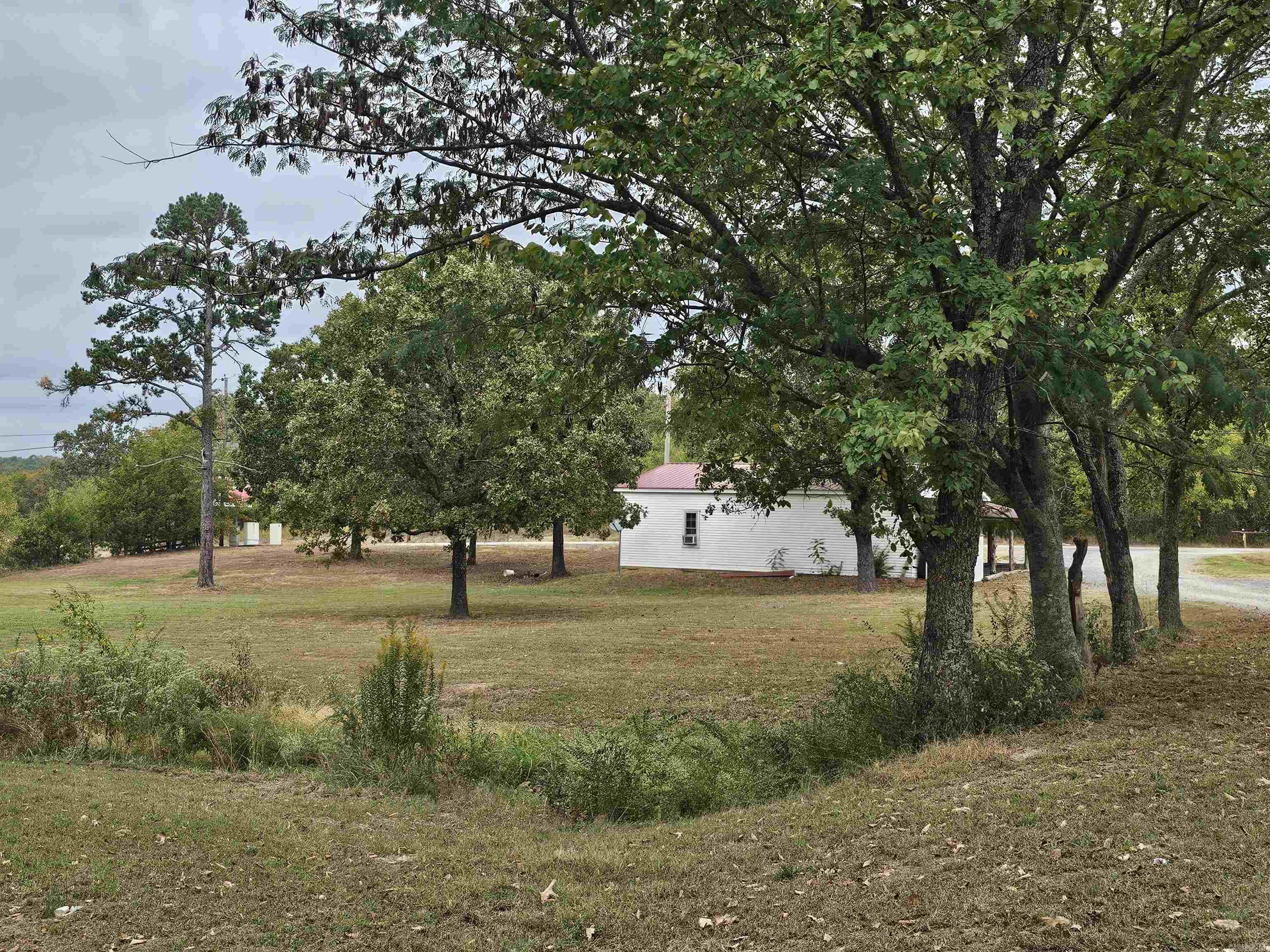 26000124 Property Photo 2