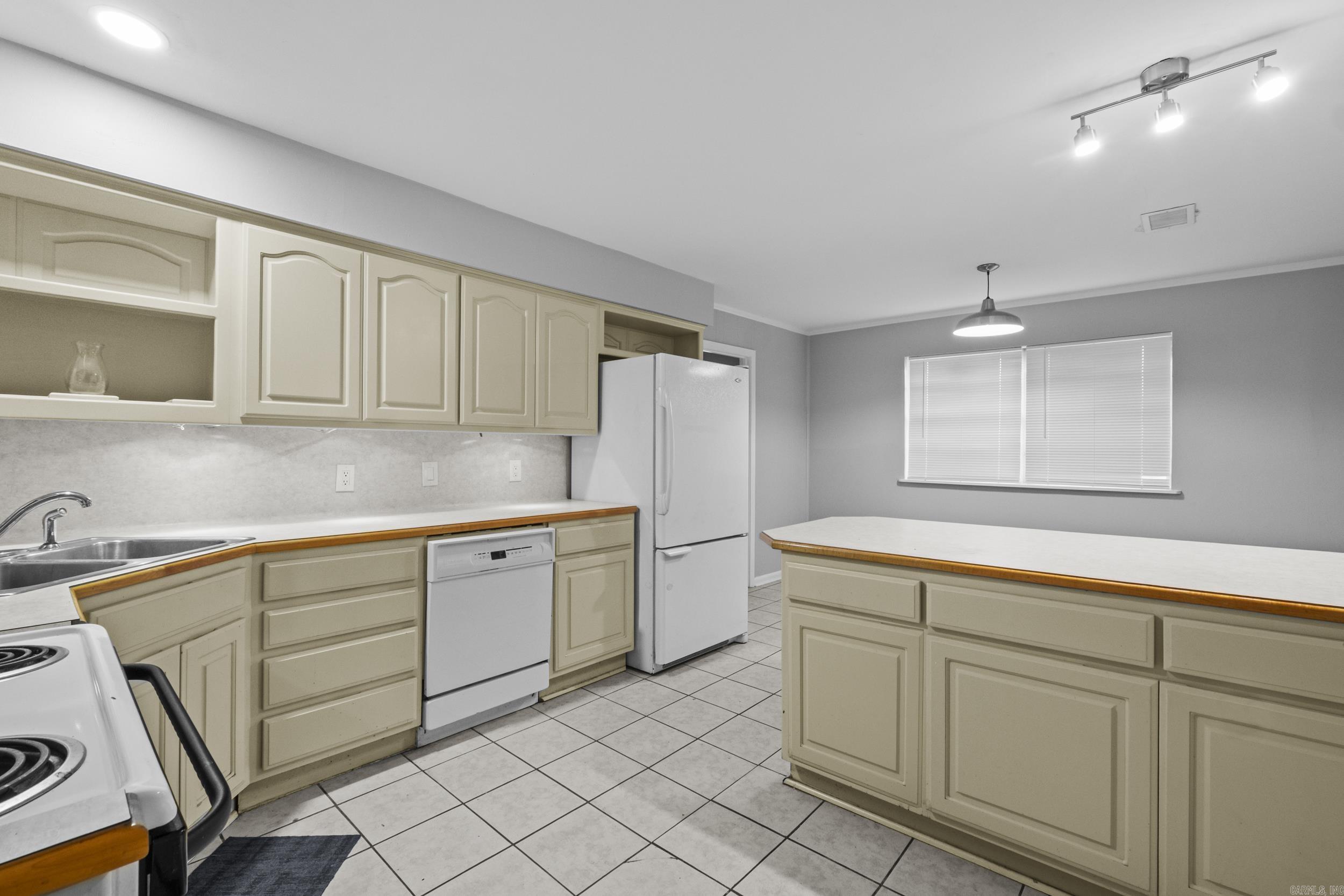 1306 N Lemon/dewitt Henry Property Photo 11