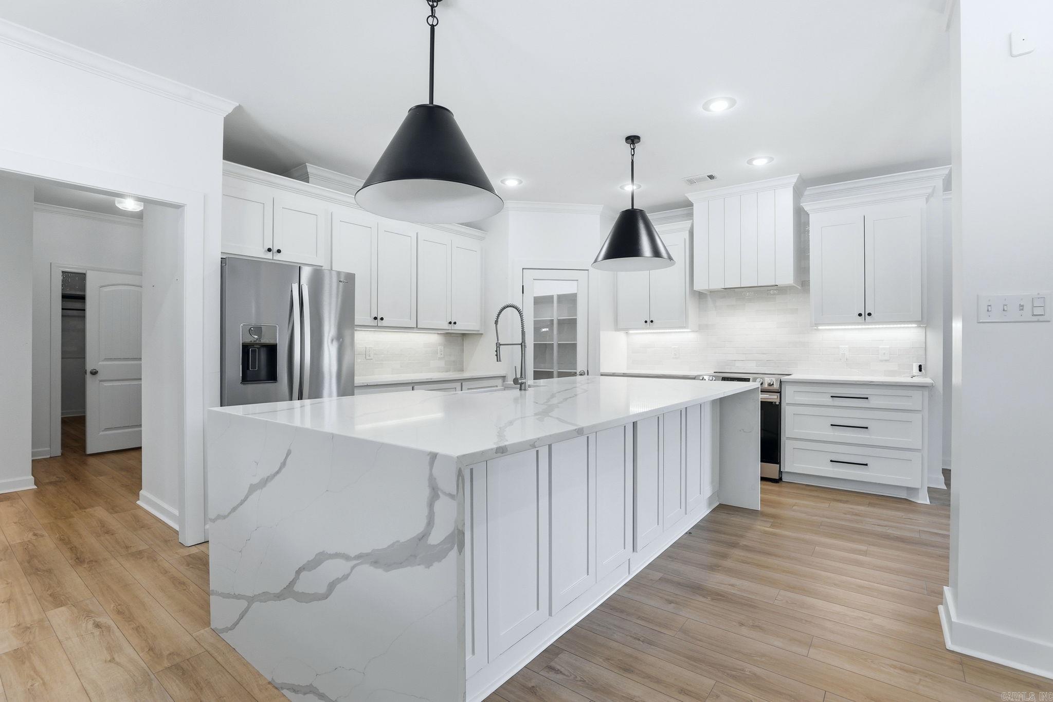 106 West End Street Property Photo 17