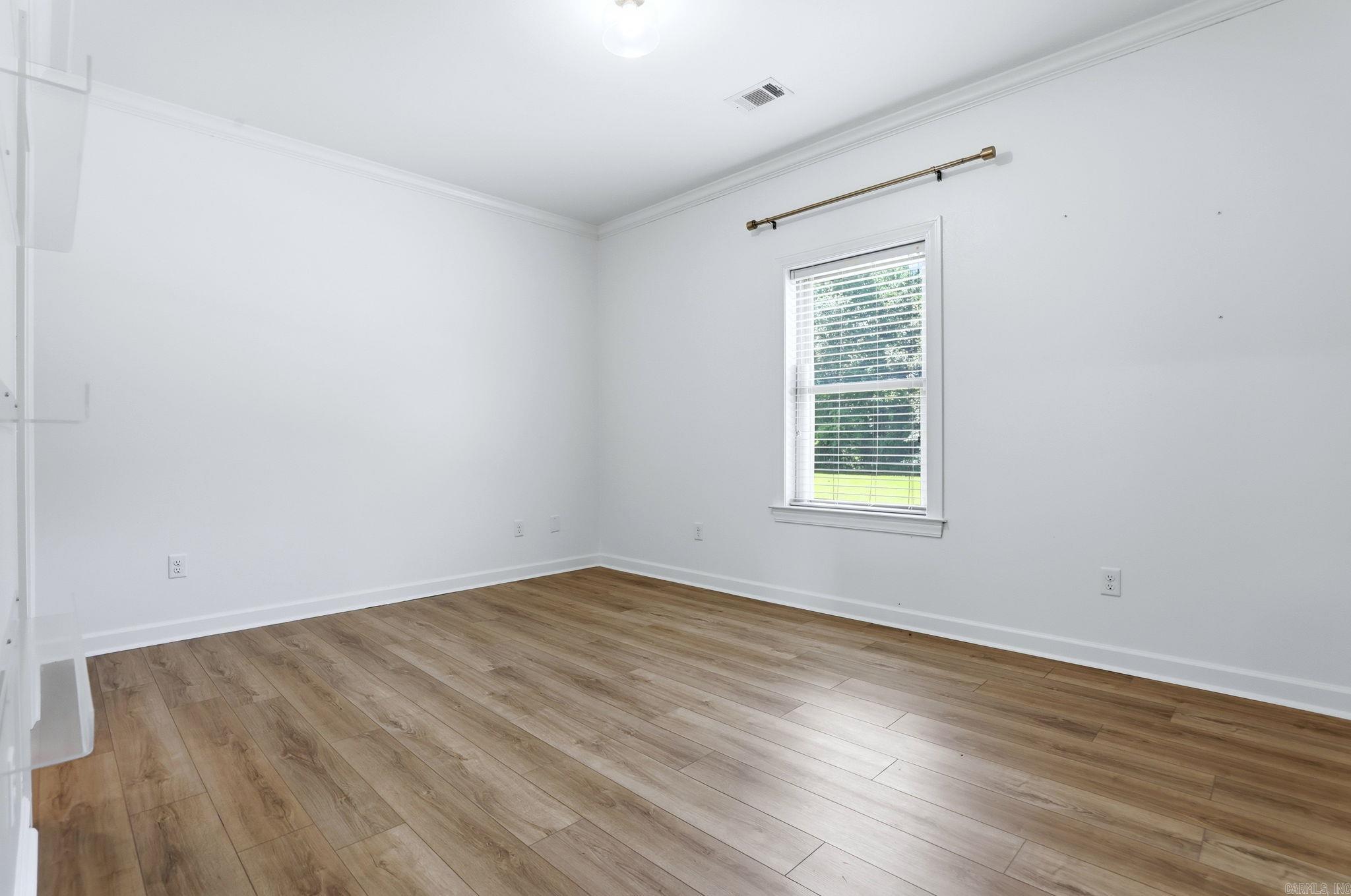106 West End Street Property Photo 38