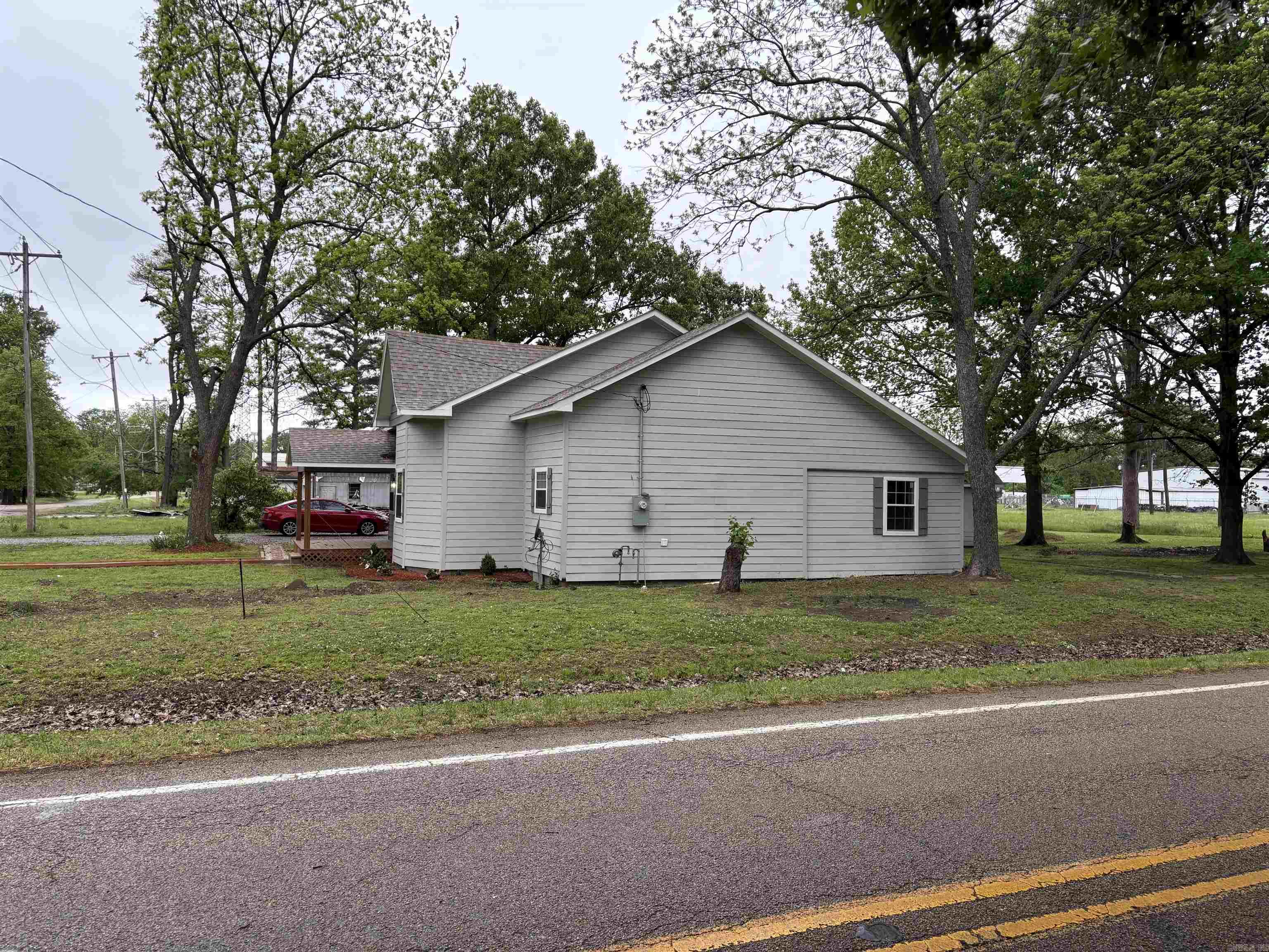 100 Coldren Street Property Photo 16