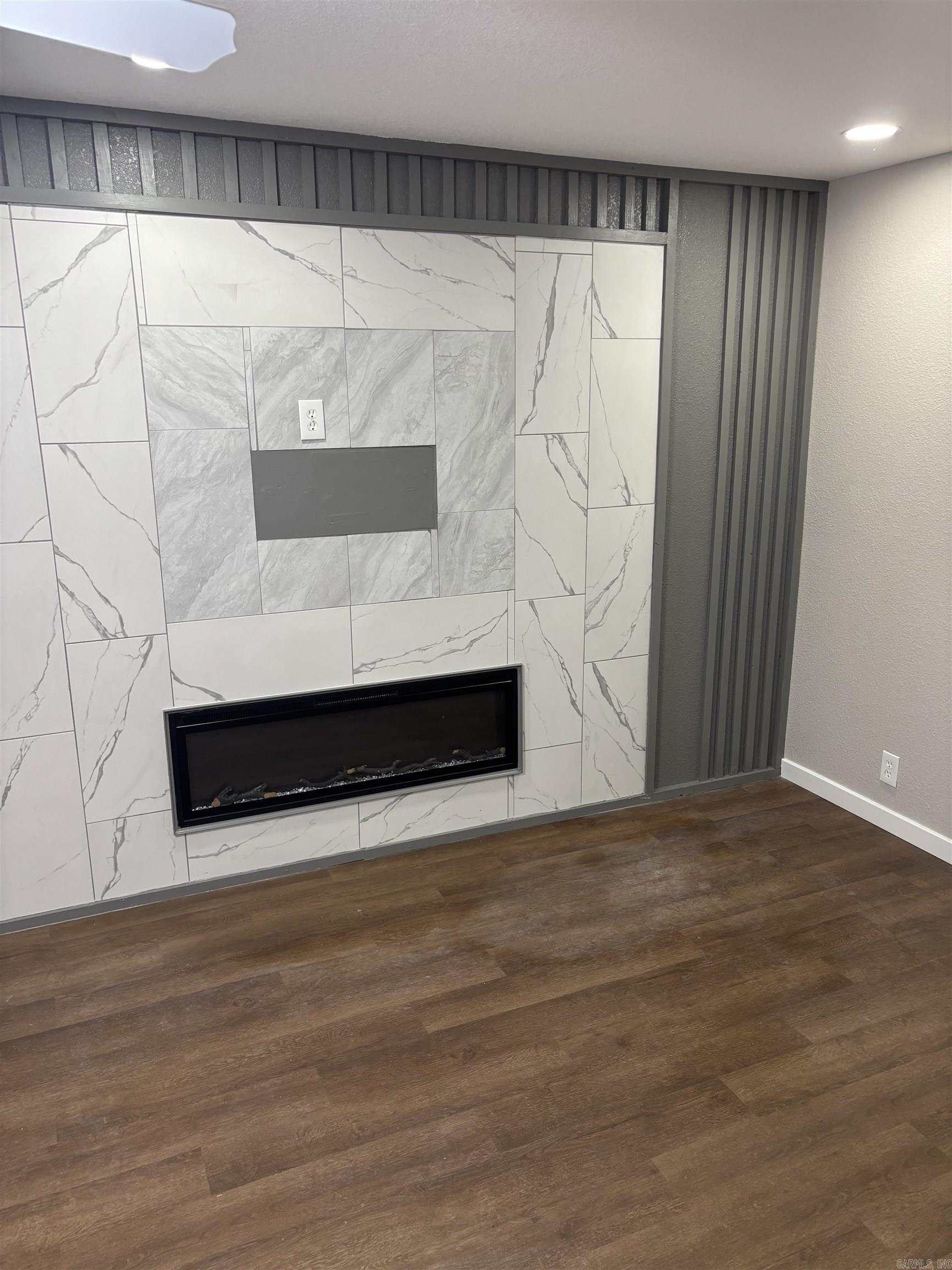 100 Coldren Street Property Photo 17