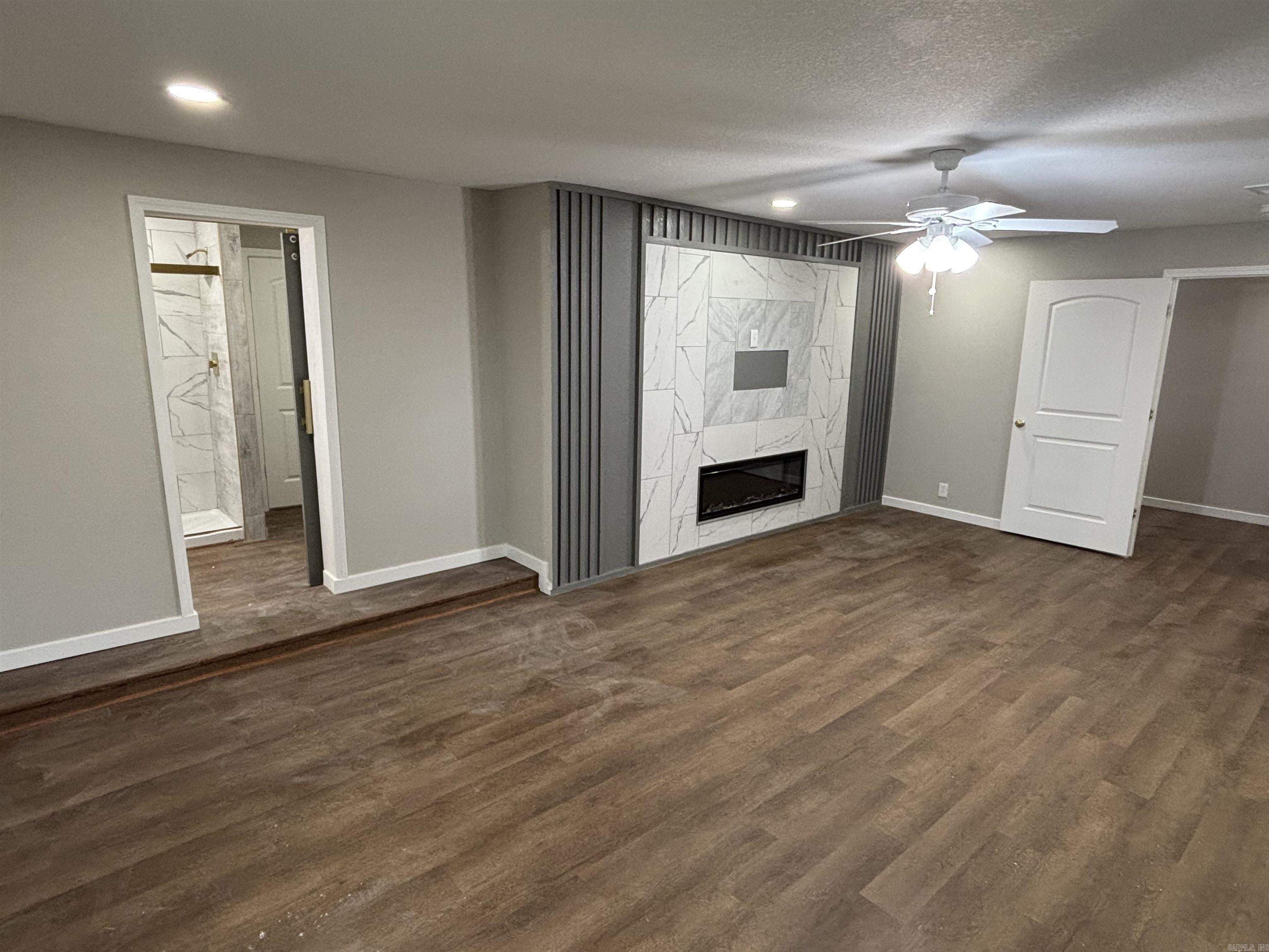 100 Coldren Street Property Photo 18