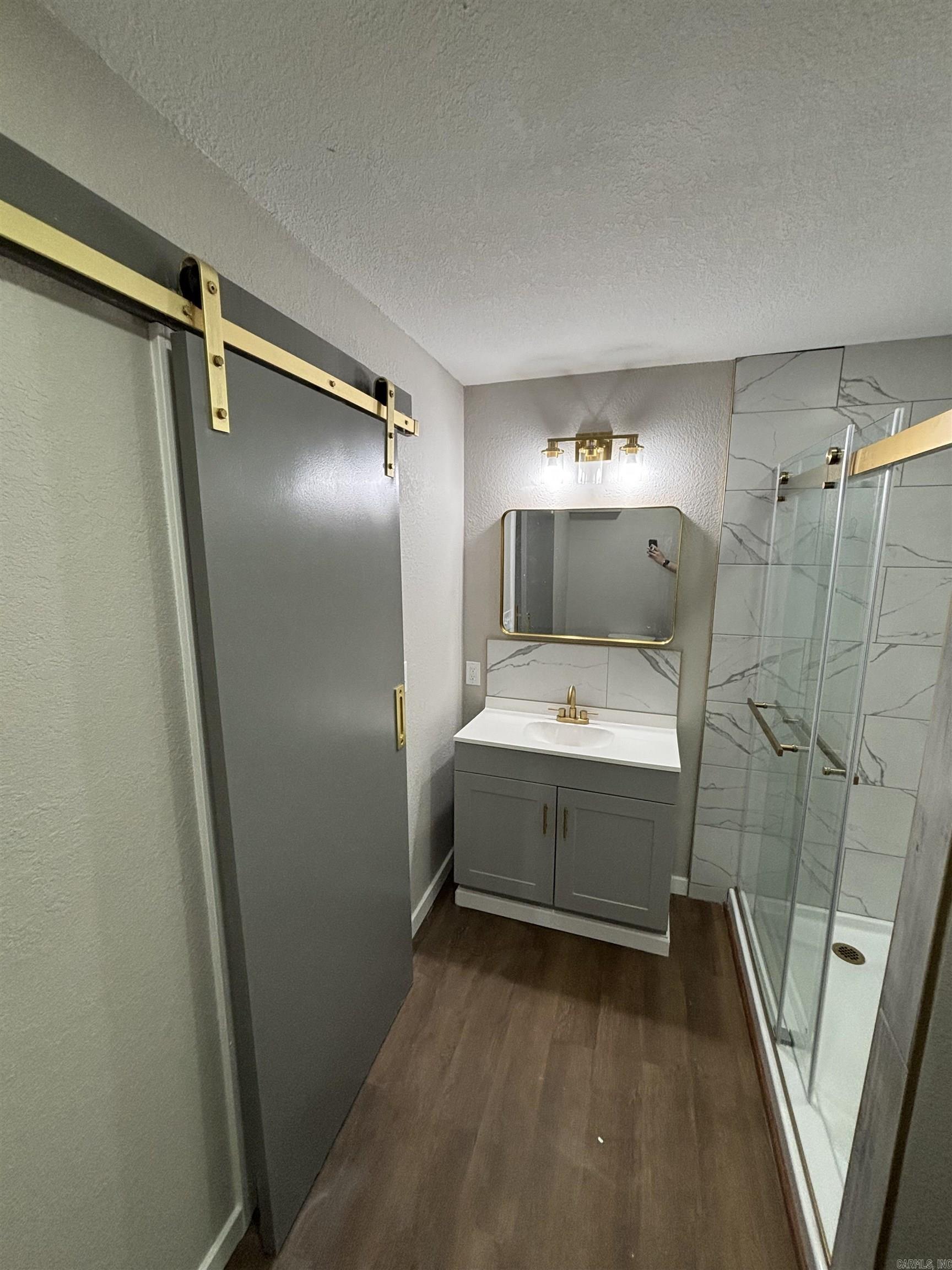 100 Coldren Street Property Photo 20
