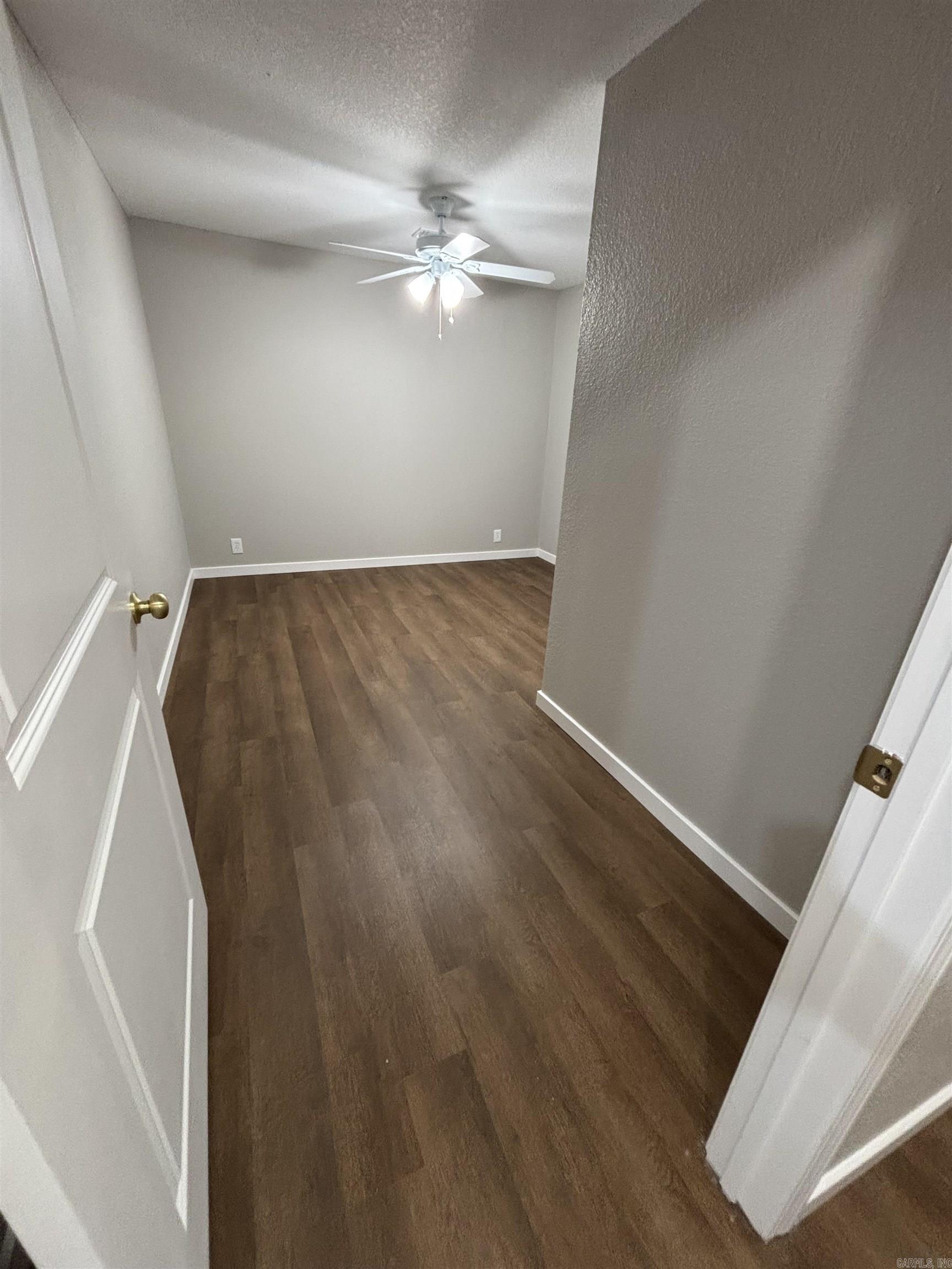 100 Coldren Street Property Photo 30