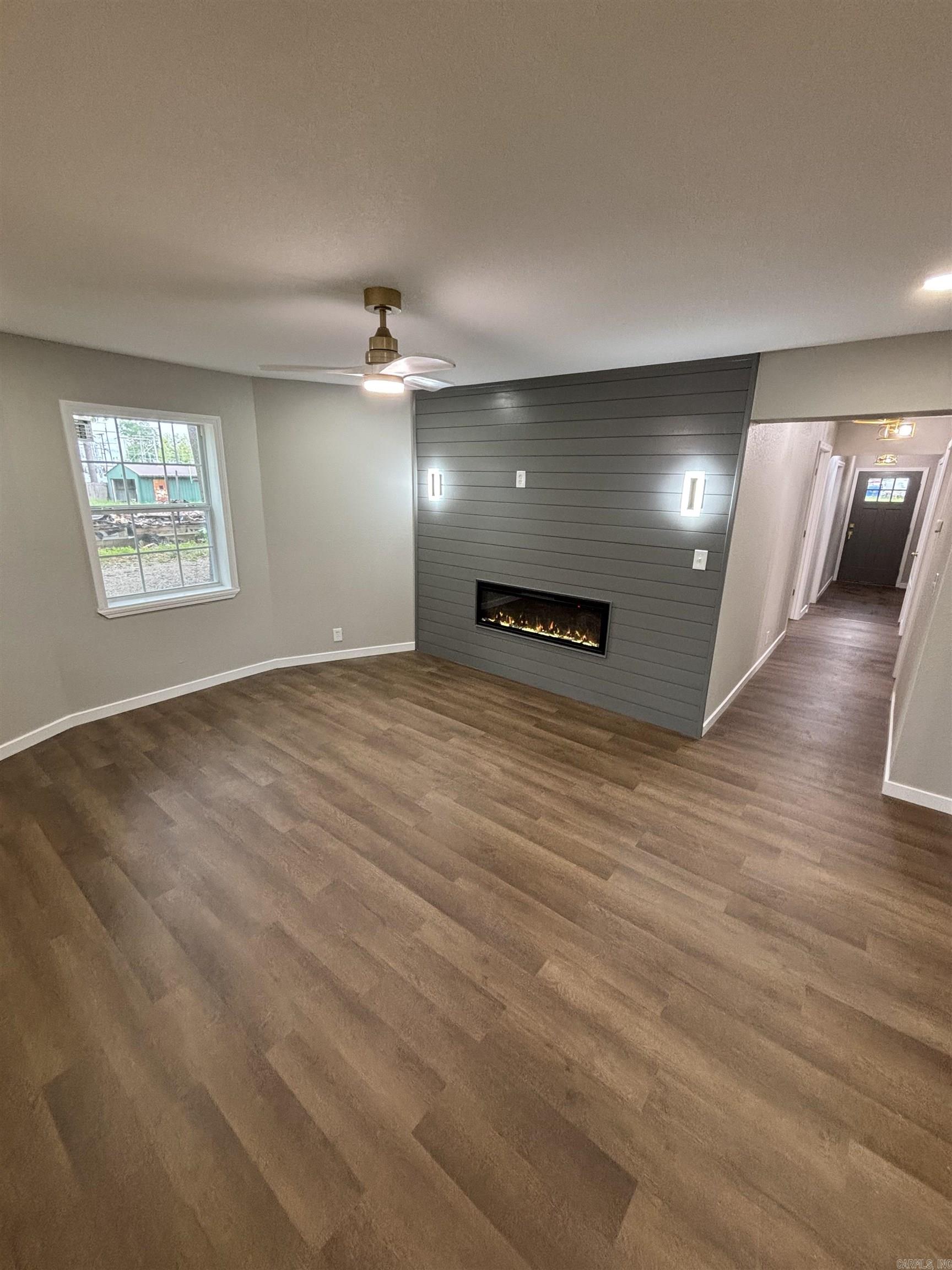 100 Coldren Street Property Photo 31