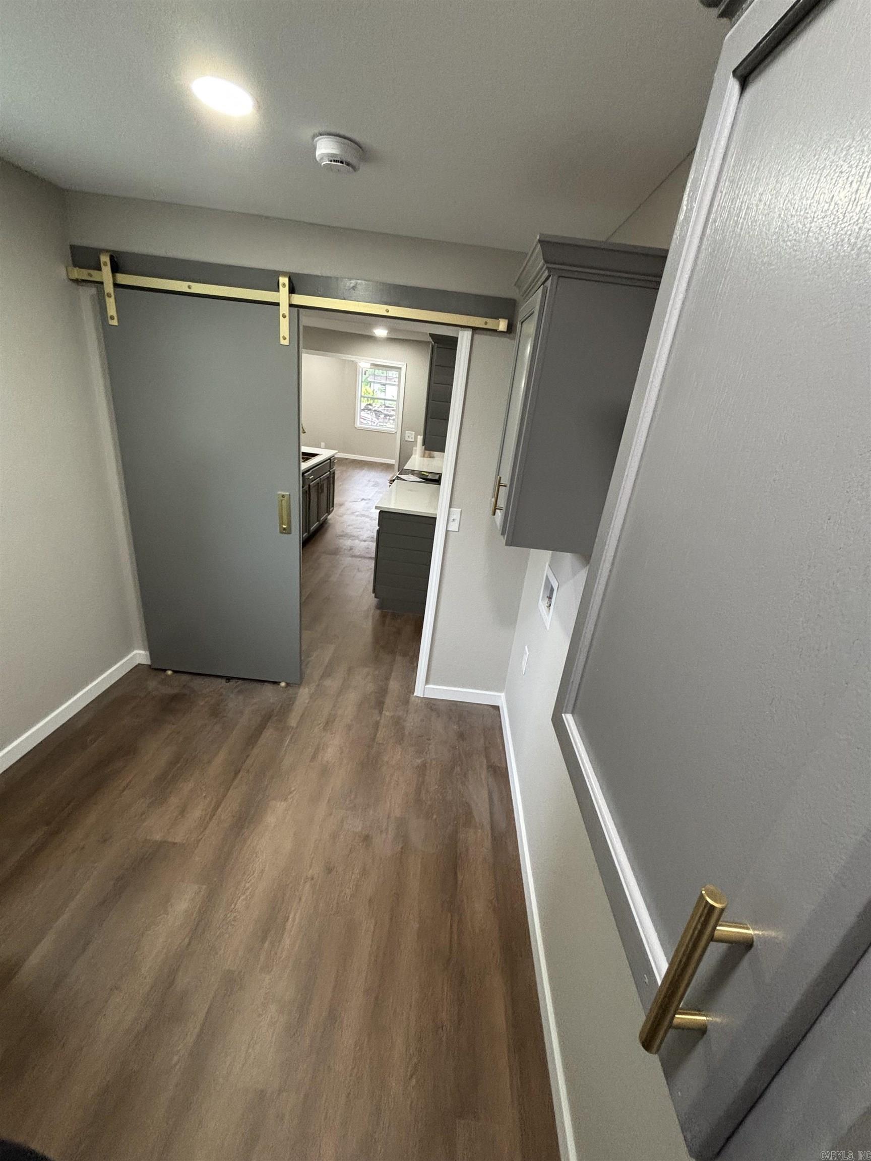 100 Coldren Street Property Photo 40