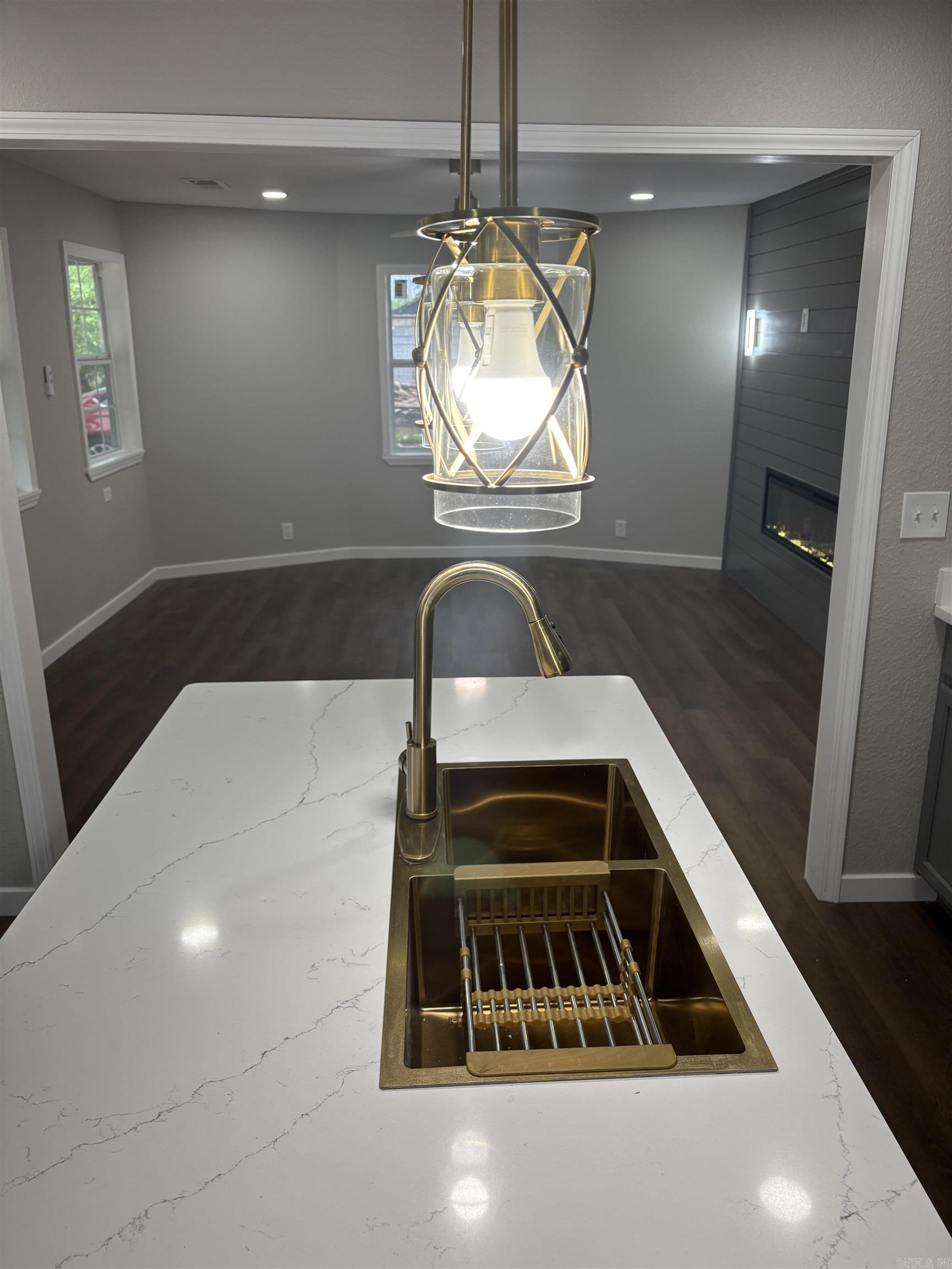 100 Coldren Street Property Photo 41