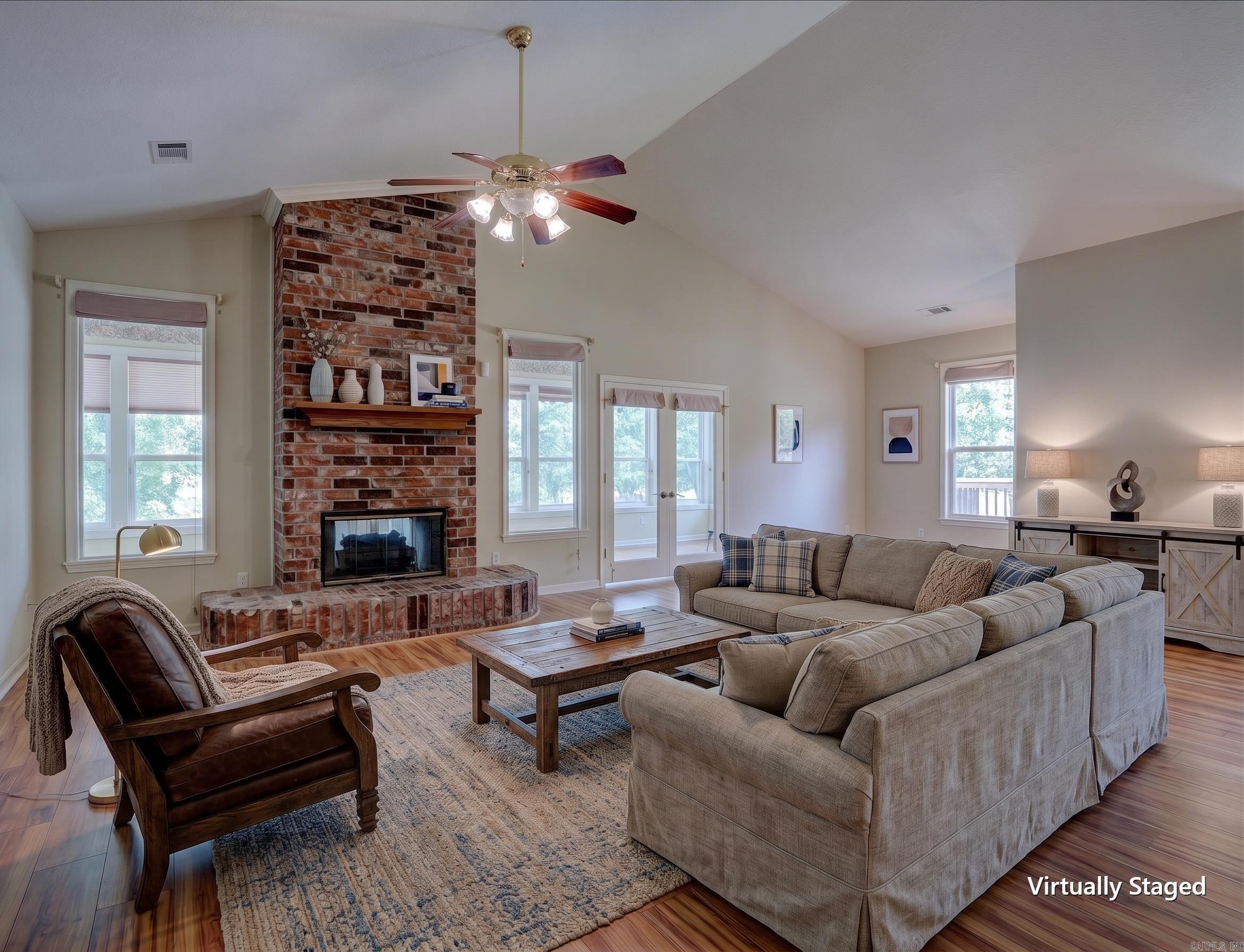 239 Scenic Drive Property Photo 3