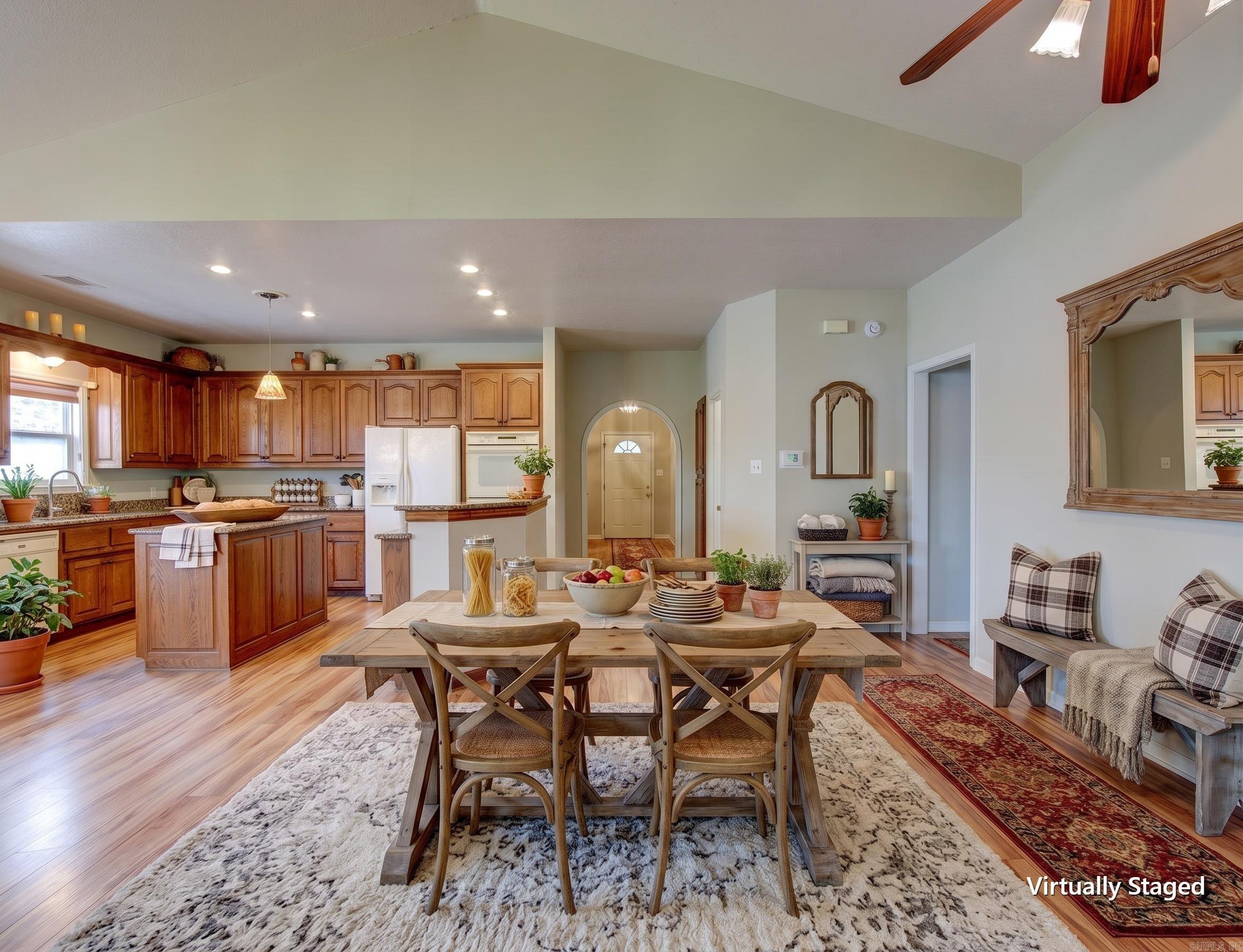 239 Scenic Drive Property Photo 4