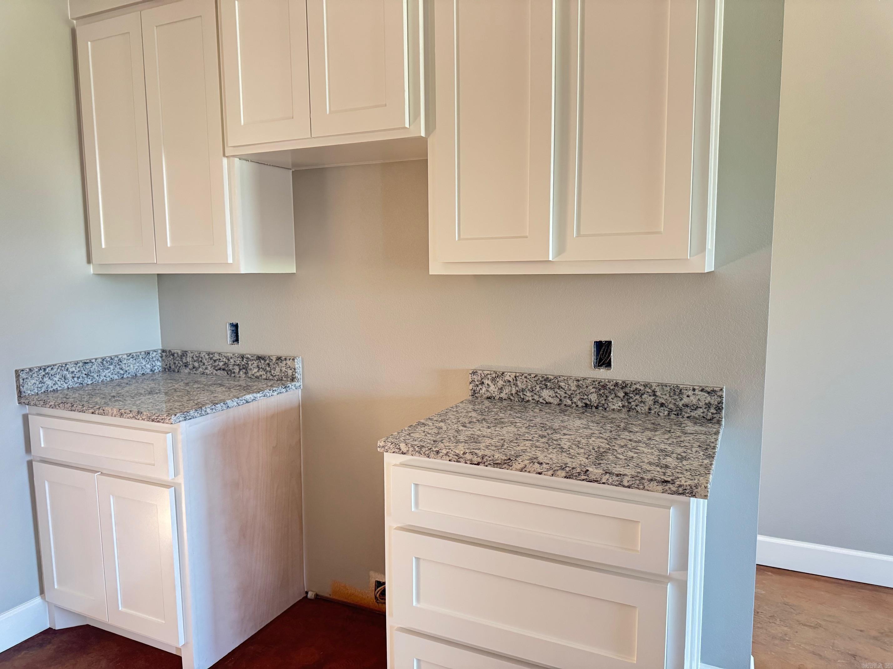 19 Horseshoe Property Photo 3