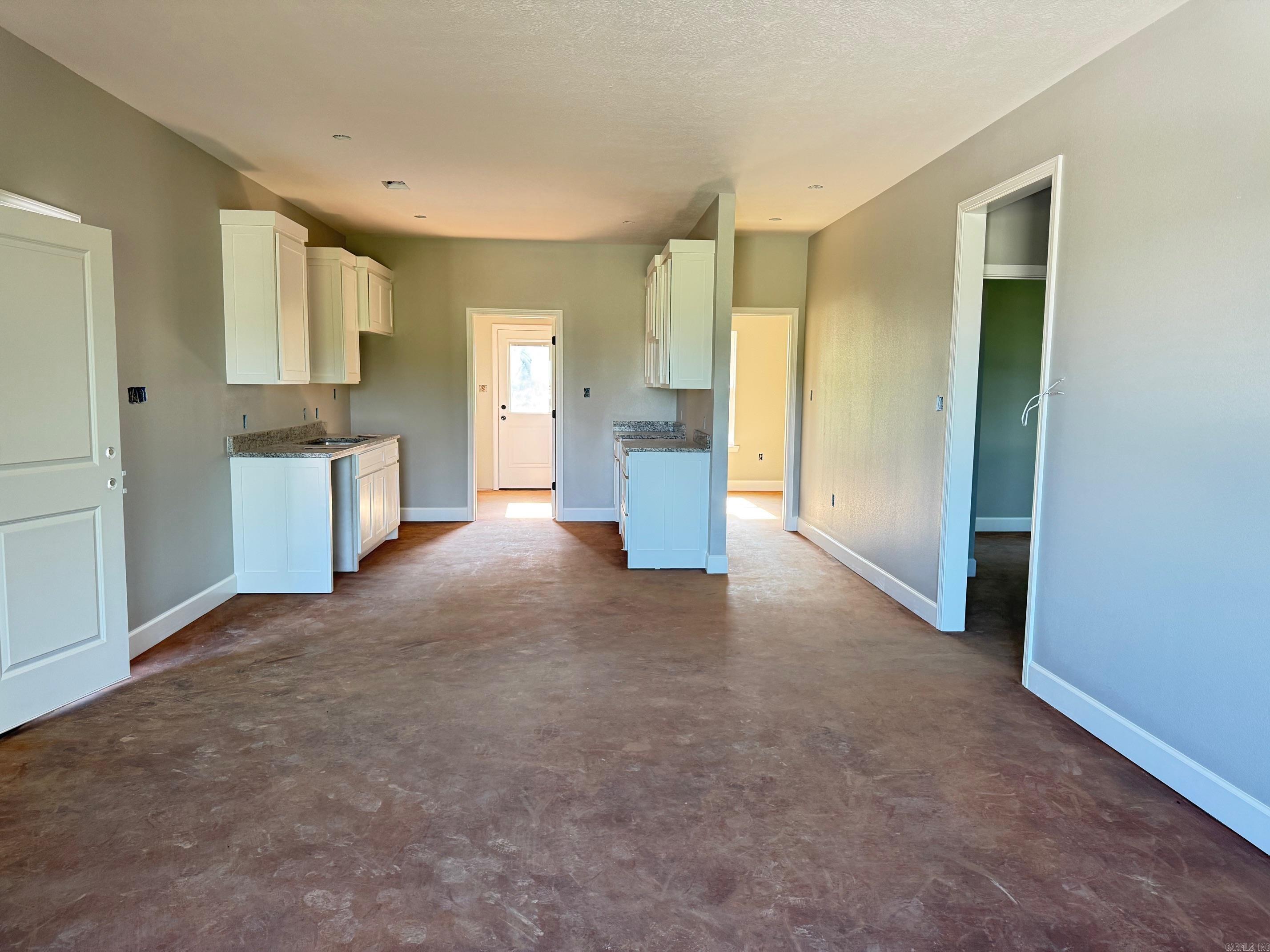 19 Horseshoe Property Photo 4
