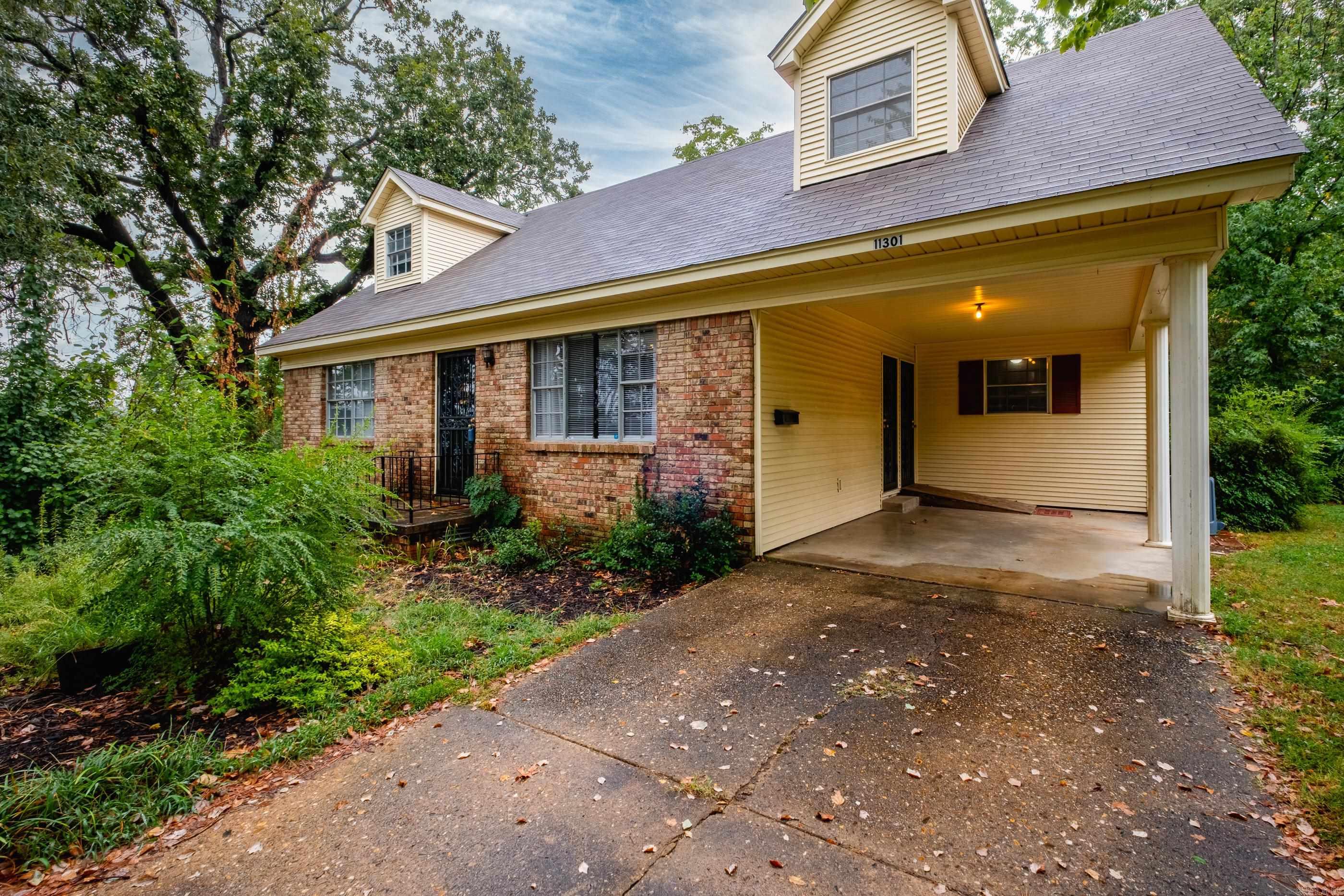 11301 Eric Lane Property Photo 3