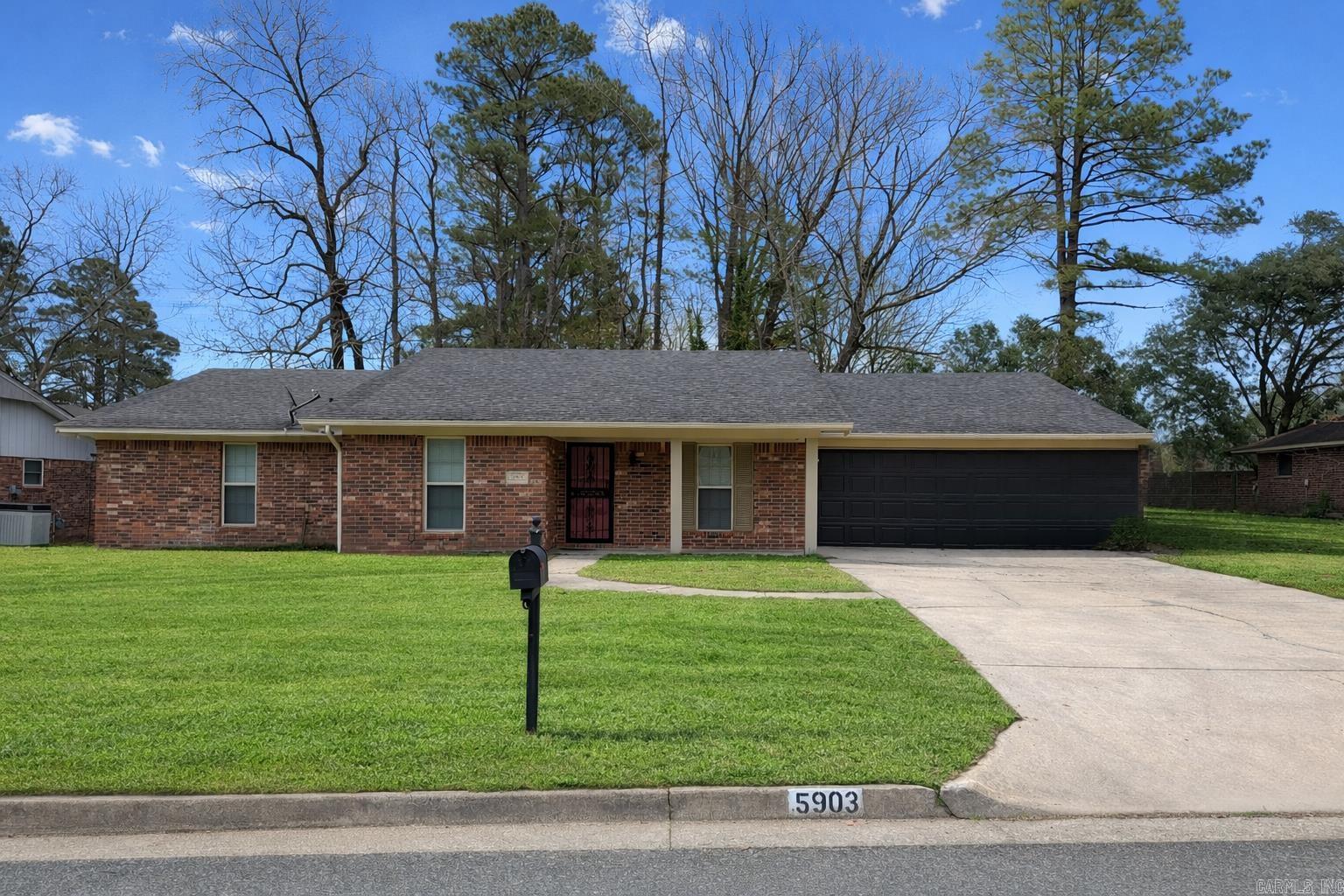 5903 Hampton Parkway Property Photo 1