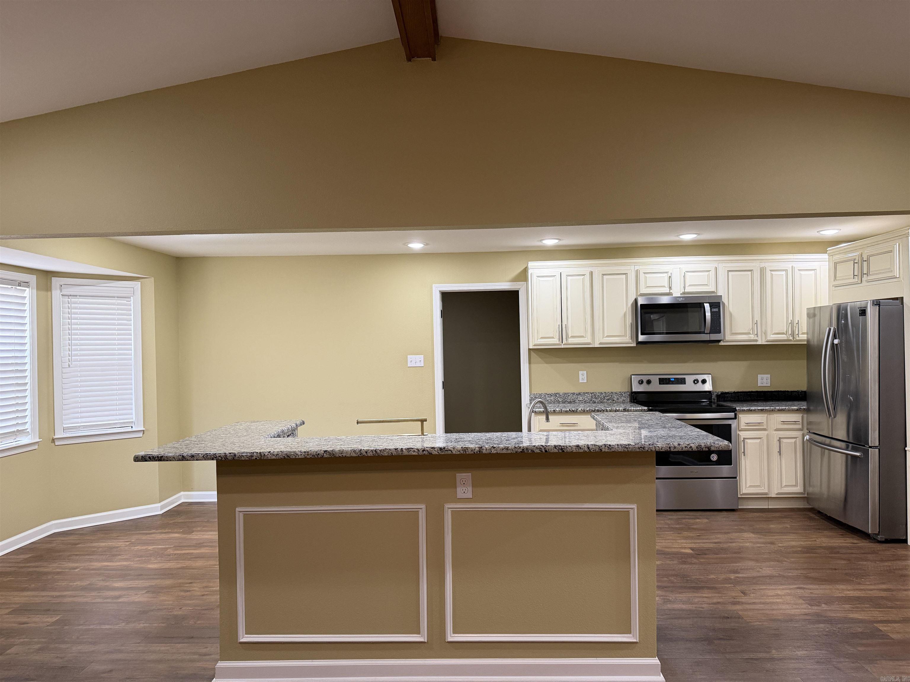 5903 Hampton Parkway Property Photo 4