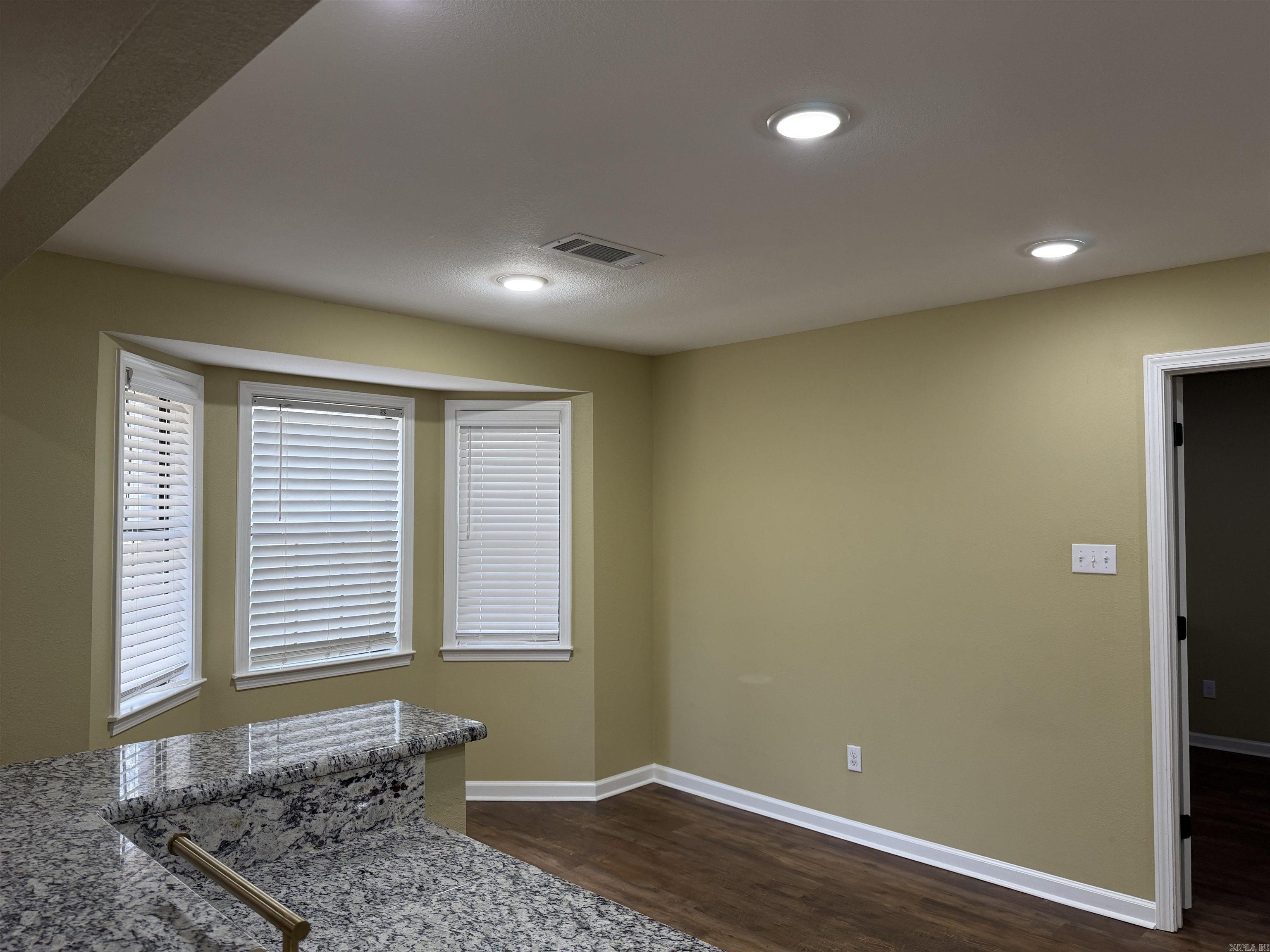 5903 Hampton Parkway Property Photo 6