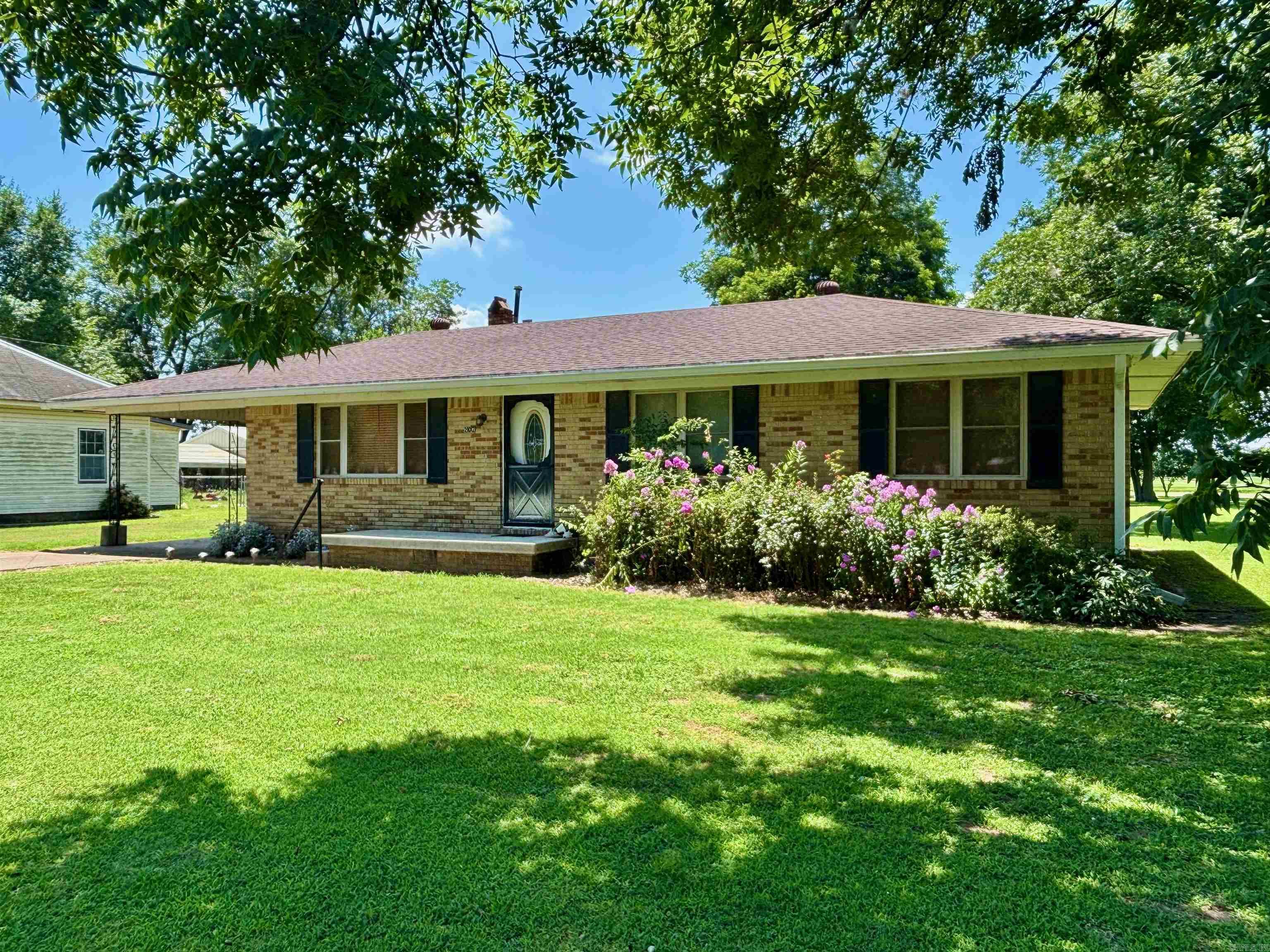 202 S Free St Property Photo 3