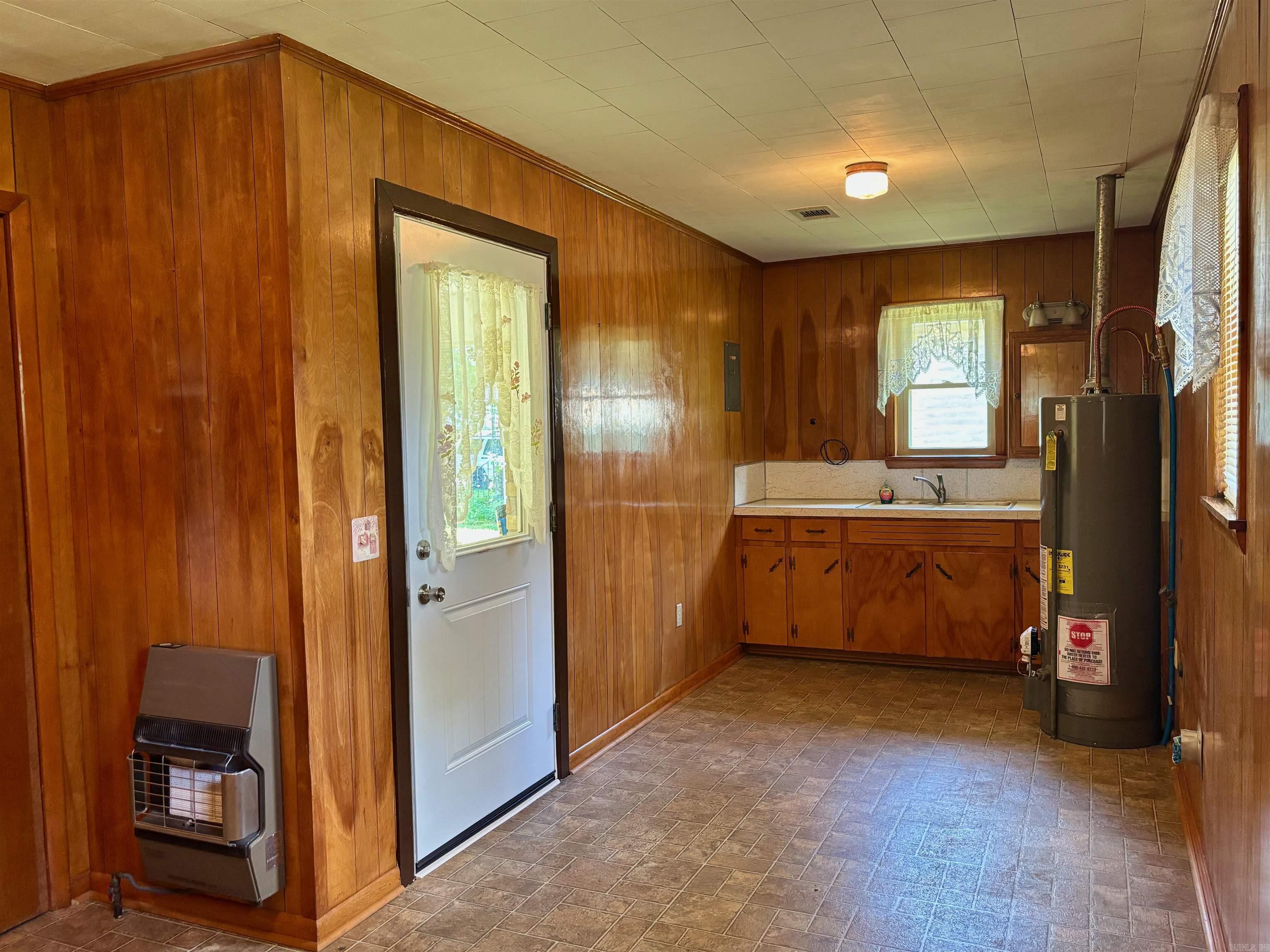 202 S Free St Property Photo 6
