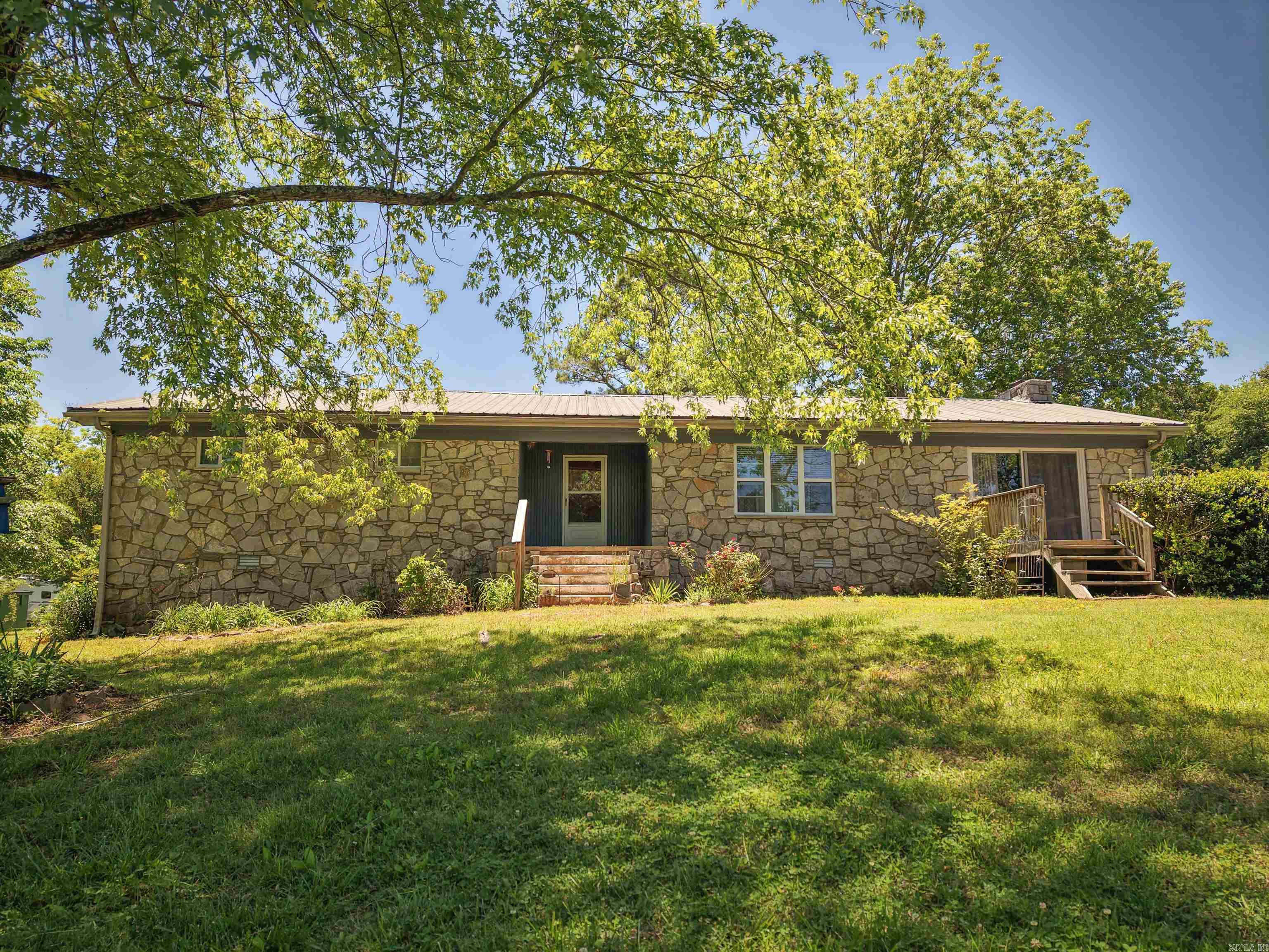 9982 Highway 62 Property Photo 1
