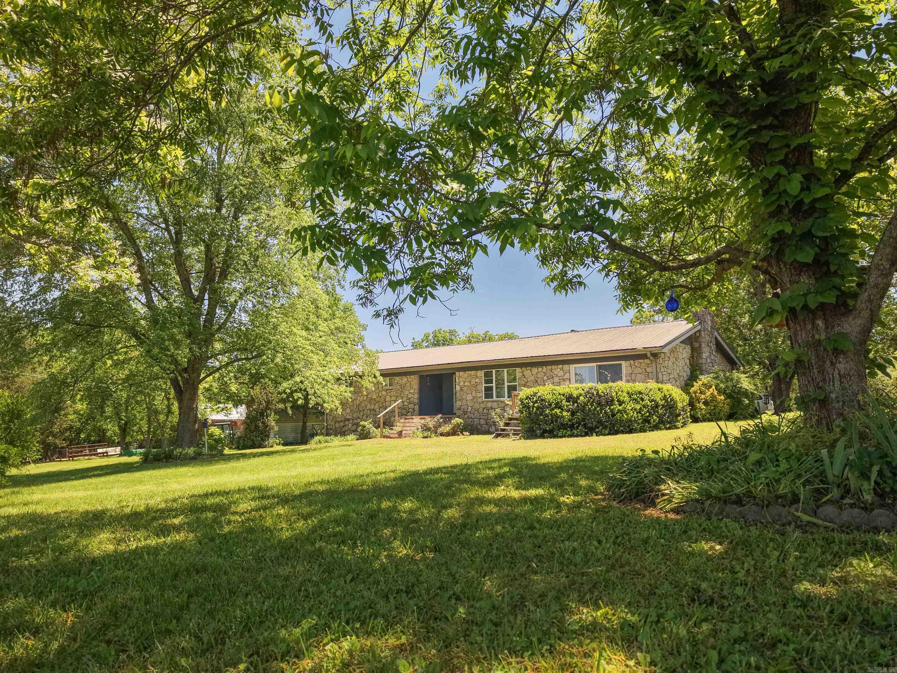 9982 Highway 62 Property Photo 4