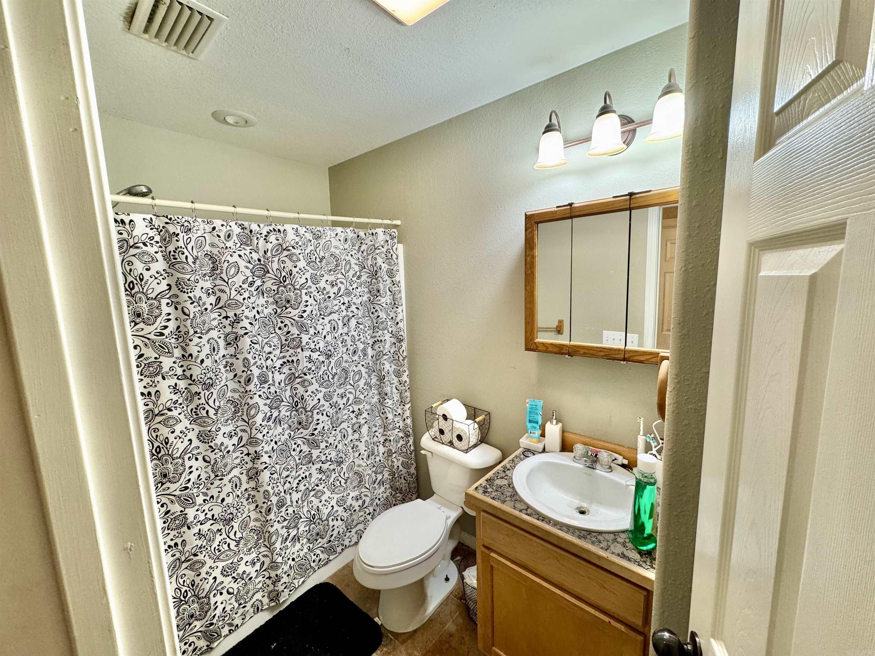 604 Frances Cove Apts. A-d Property Photo 11