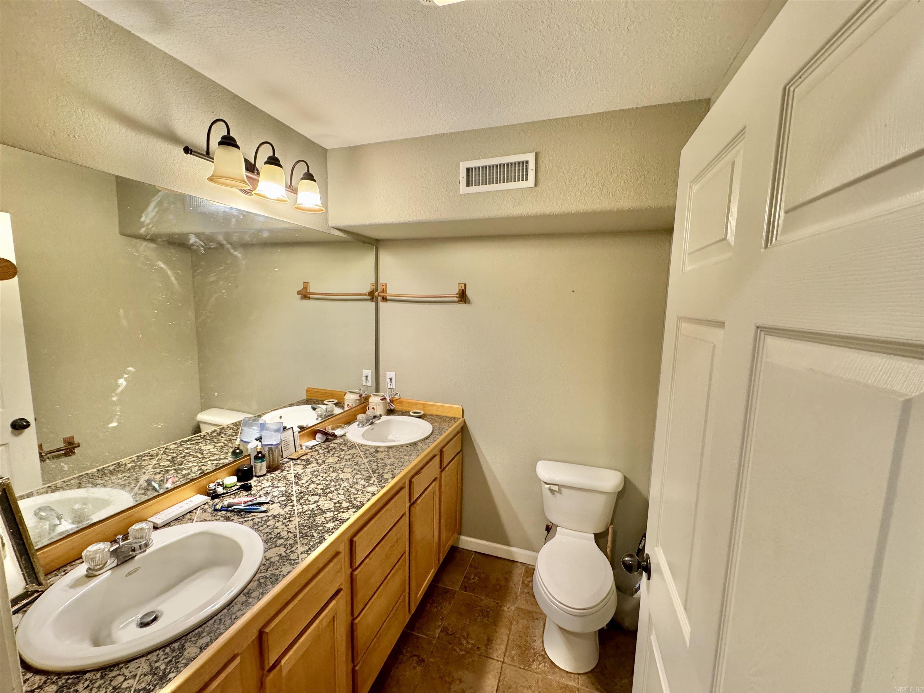 604 Frances Cove Apts. A-d Property Photo 18