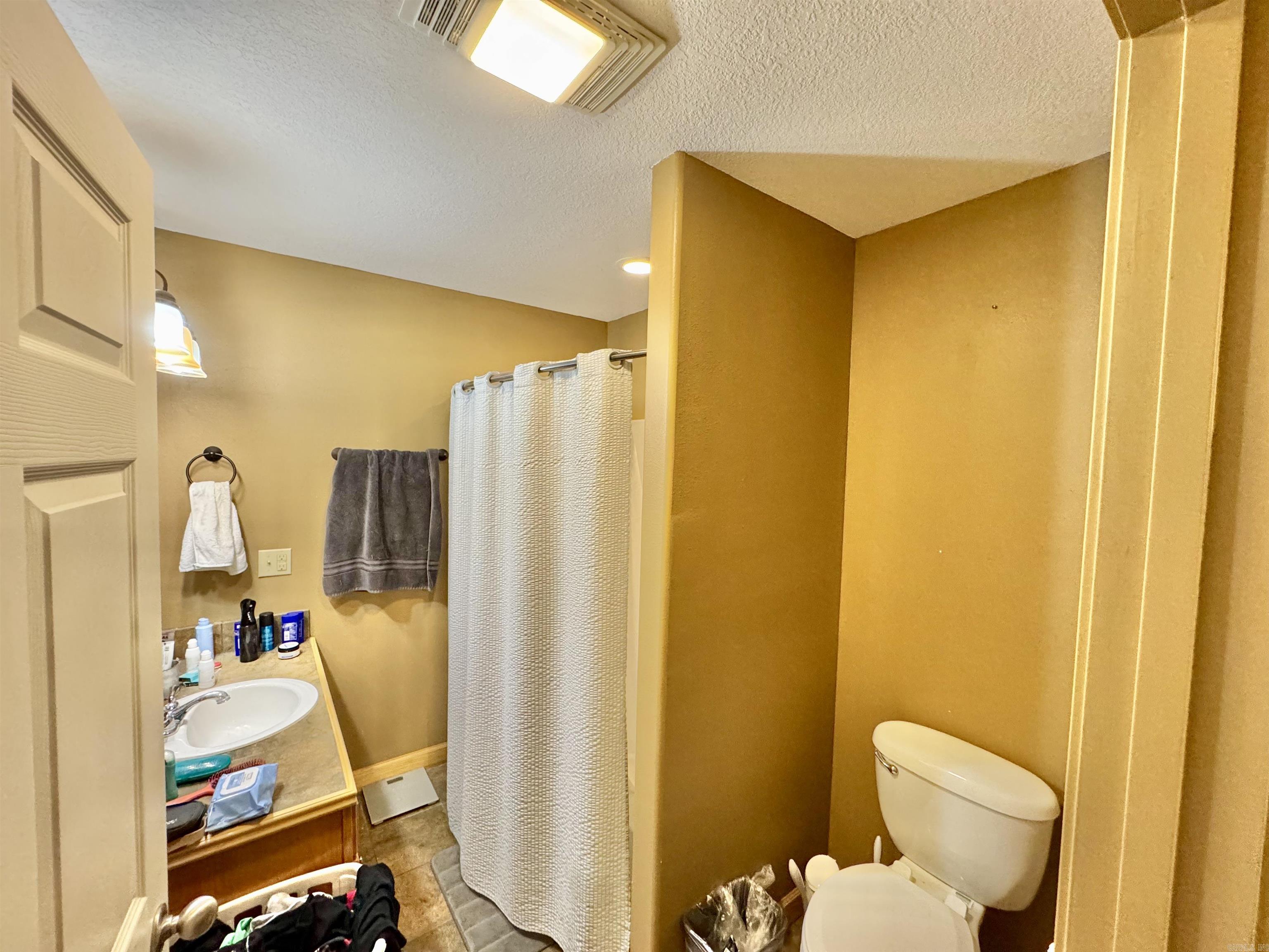 604 Frances Cove Apts. A-d Property Photo 35