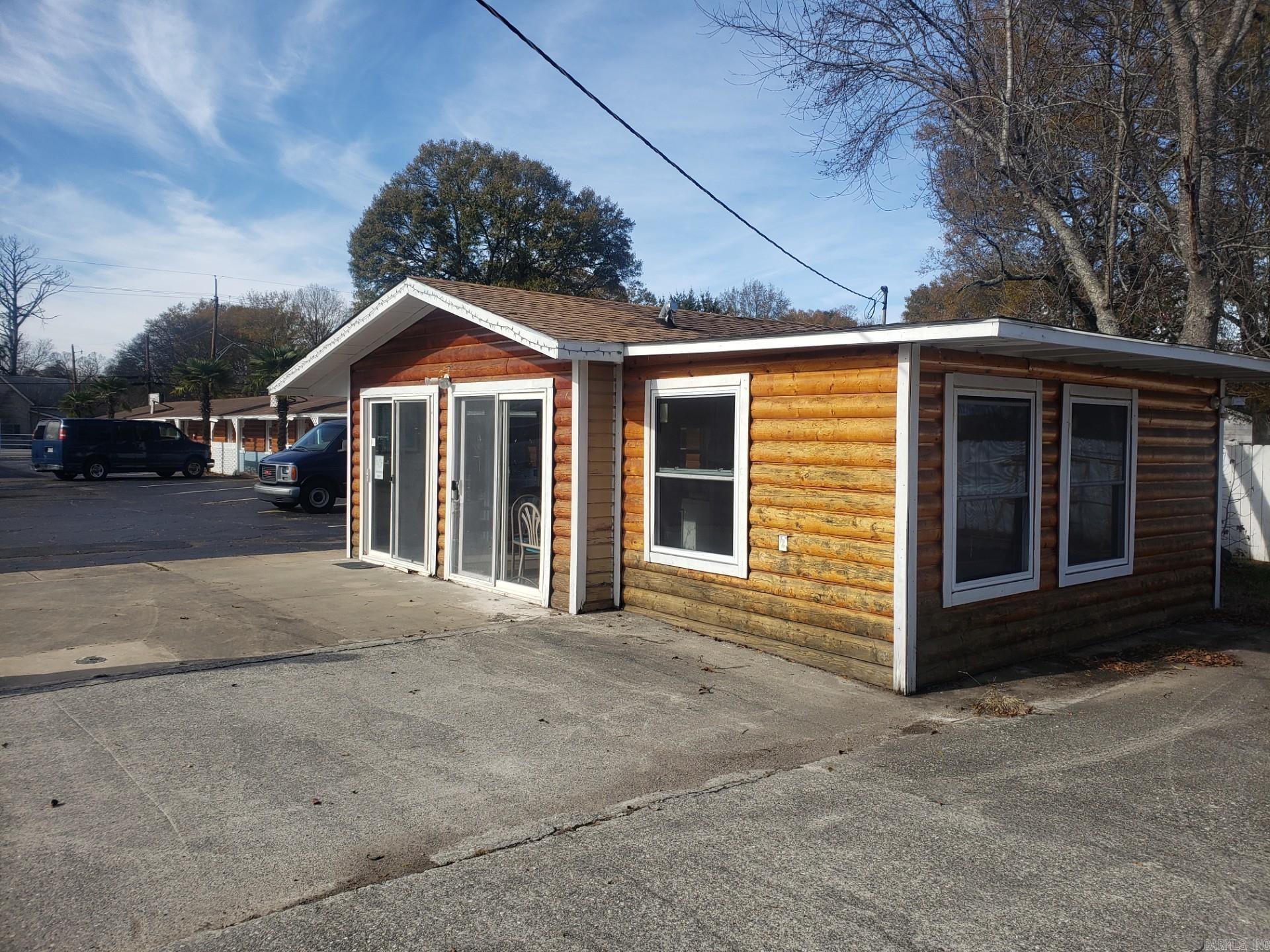 919 N Washington Street Property Photo 4