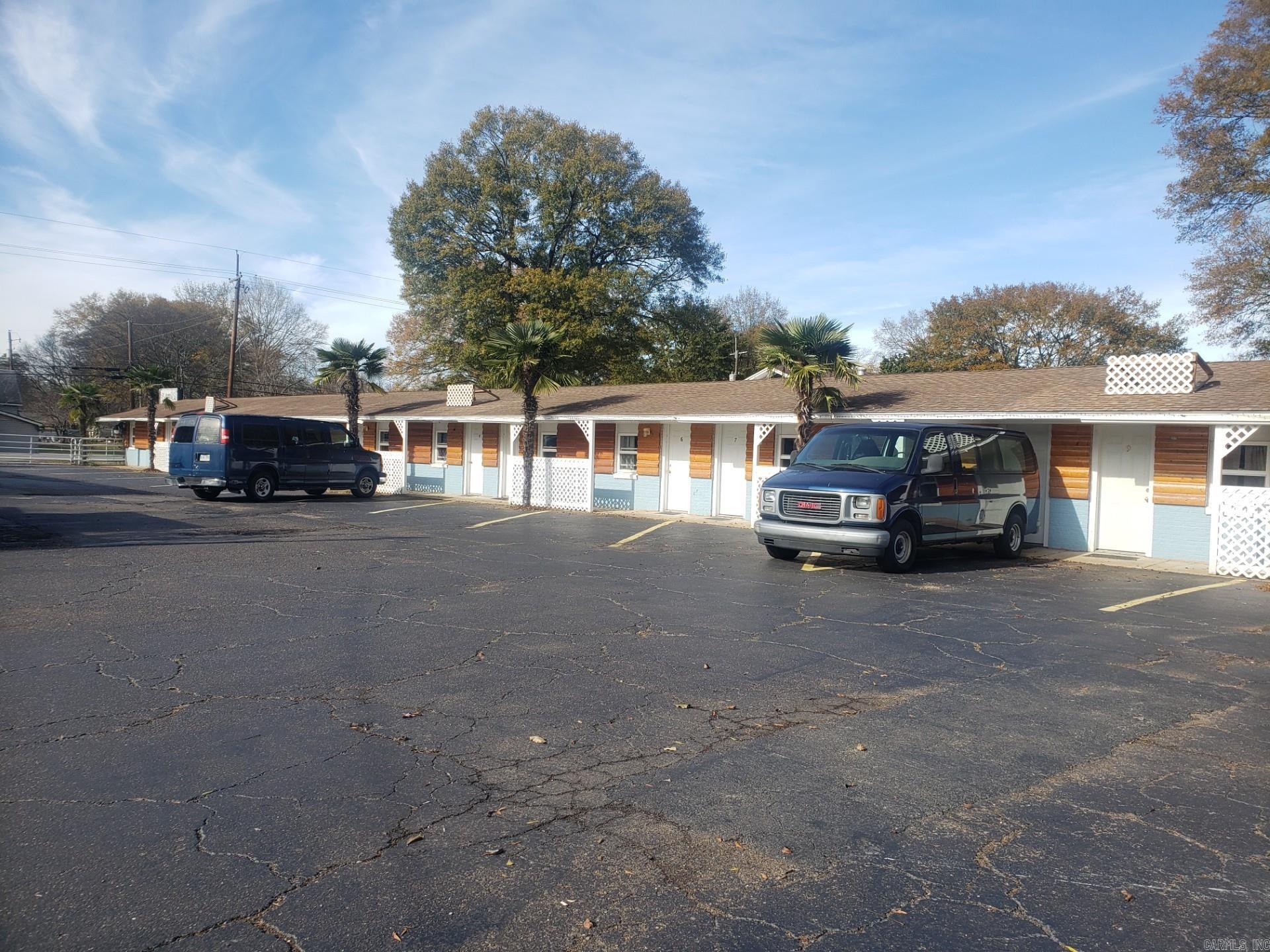 919 N Washington Street Property Photo 6