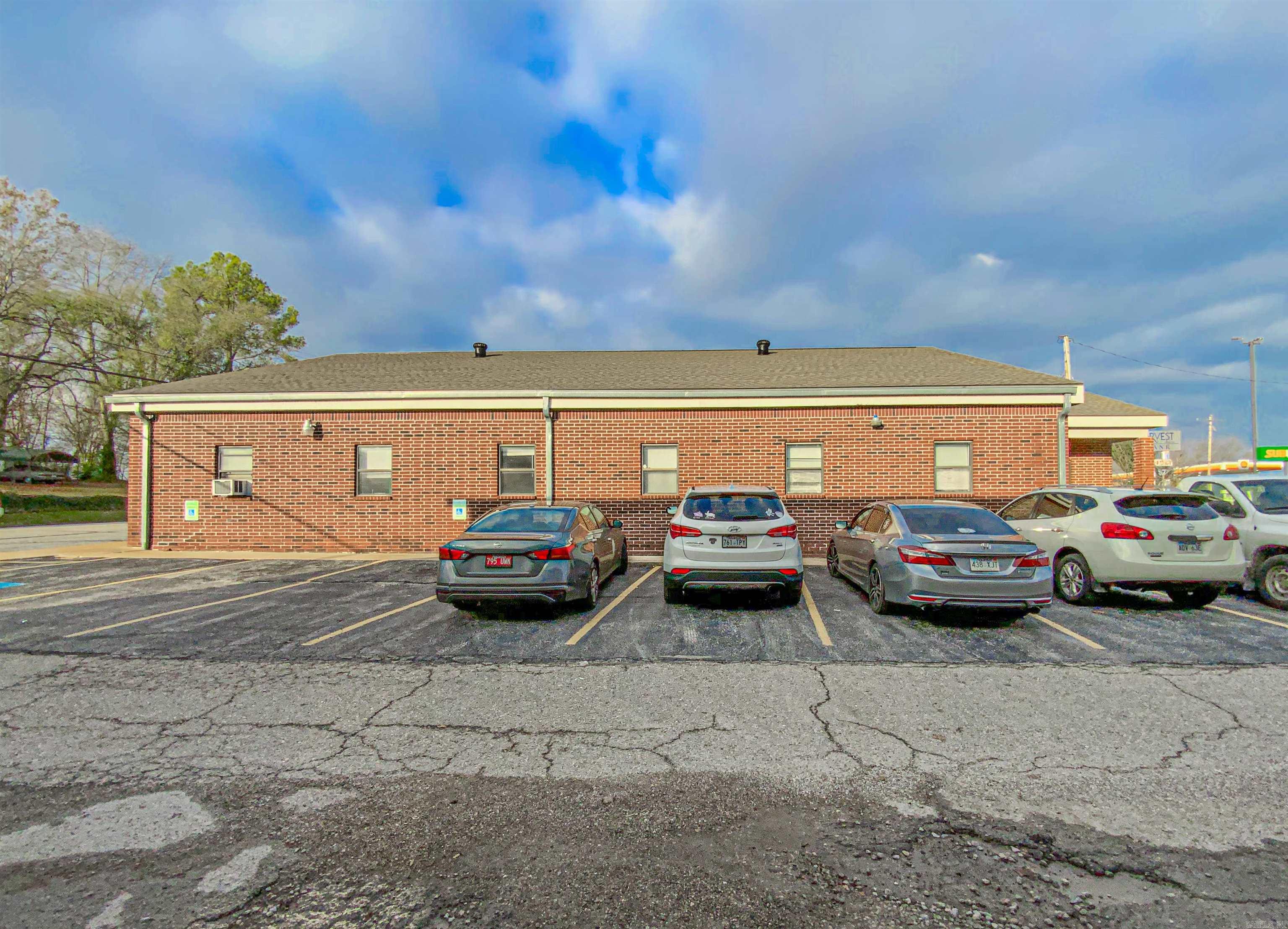 114 E Old Main Street Property Photo 6
