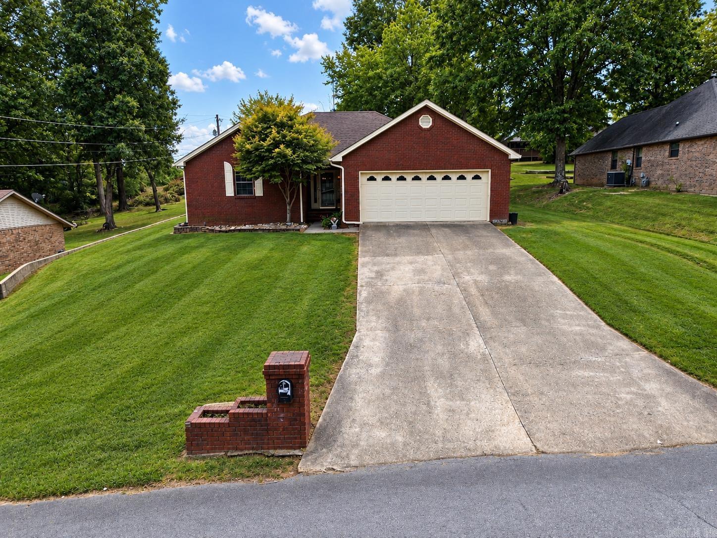 980 Dogwood Drive Property Photo 1
