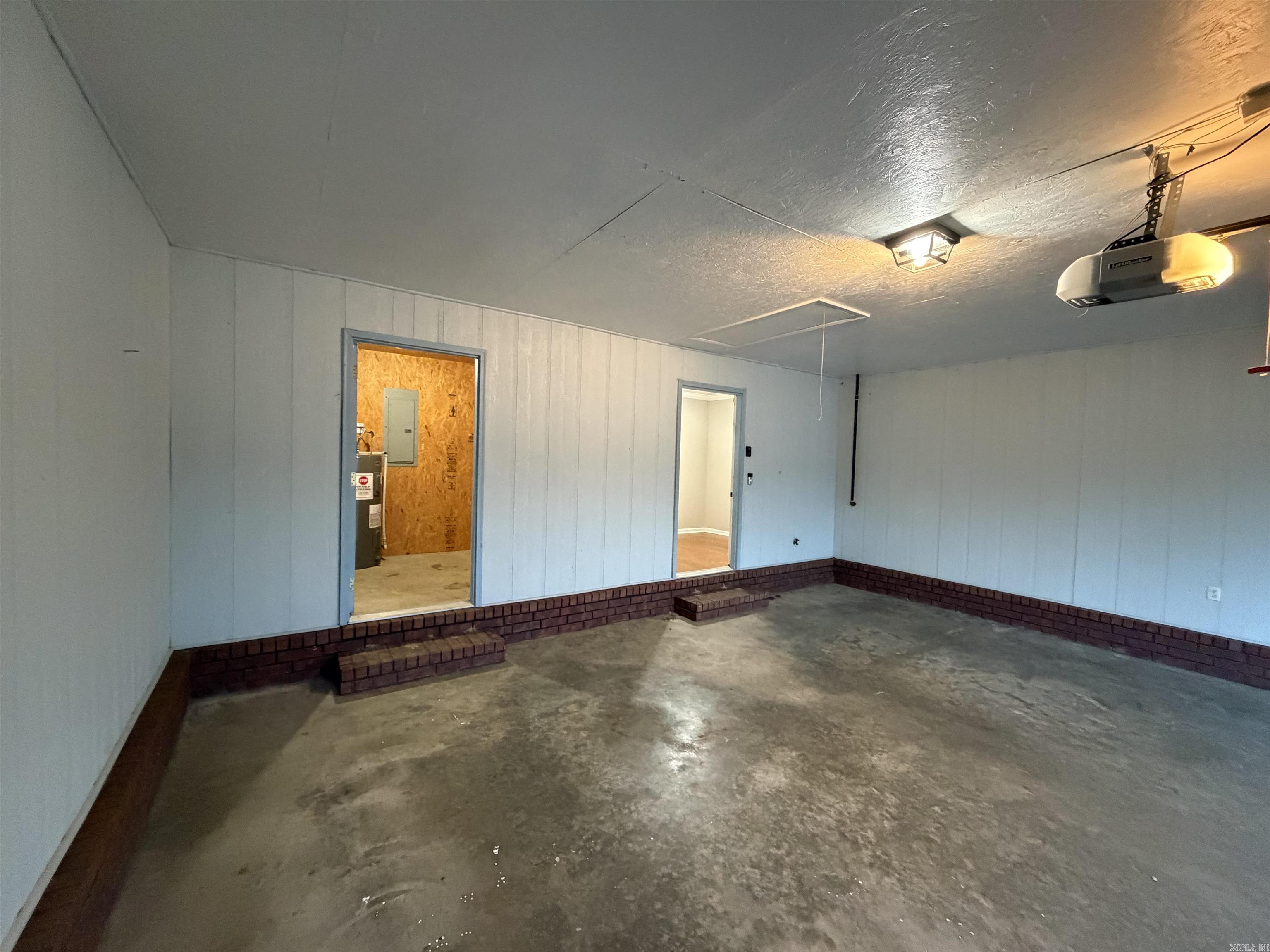 980 Dogwood Drive Property Photo 4