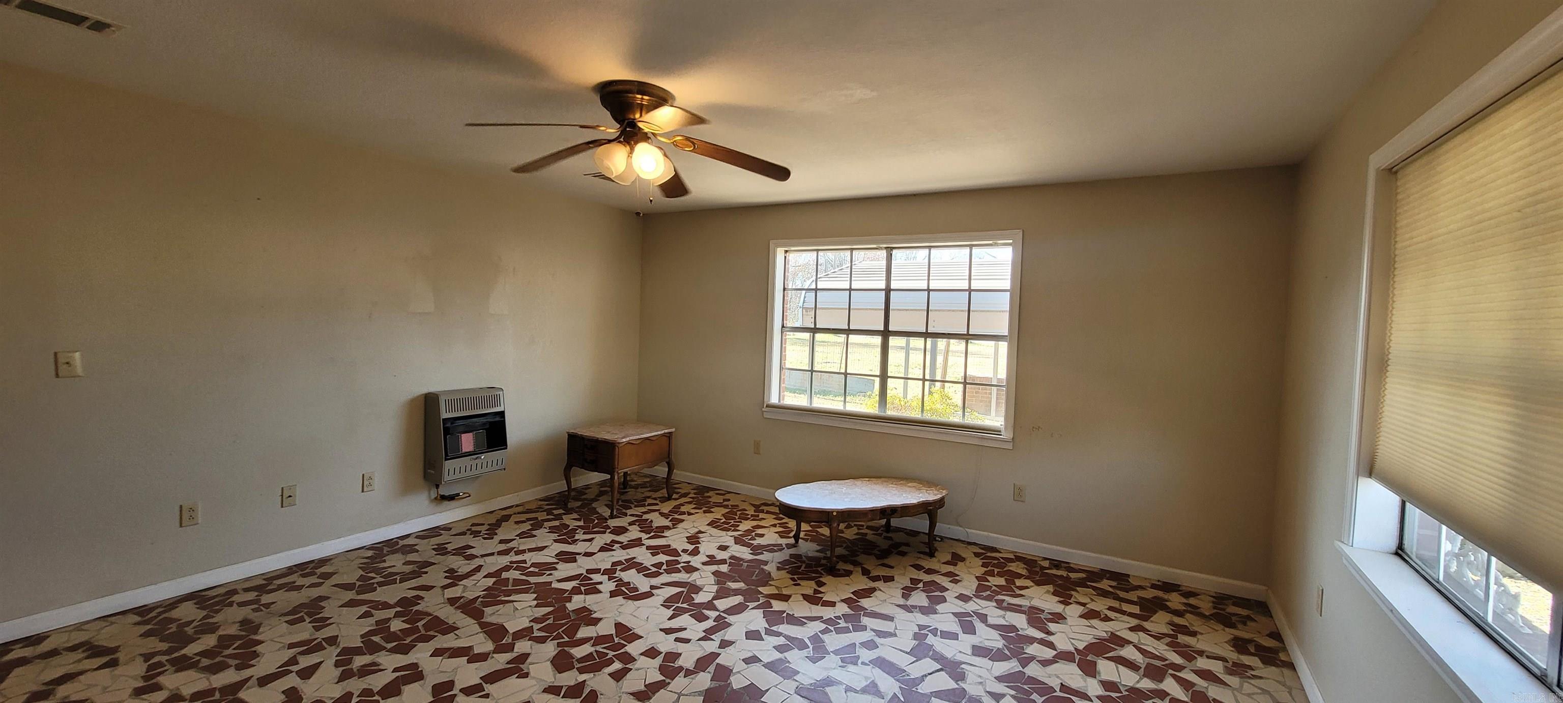 305 Pine Street Property Photo 10