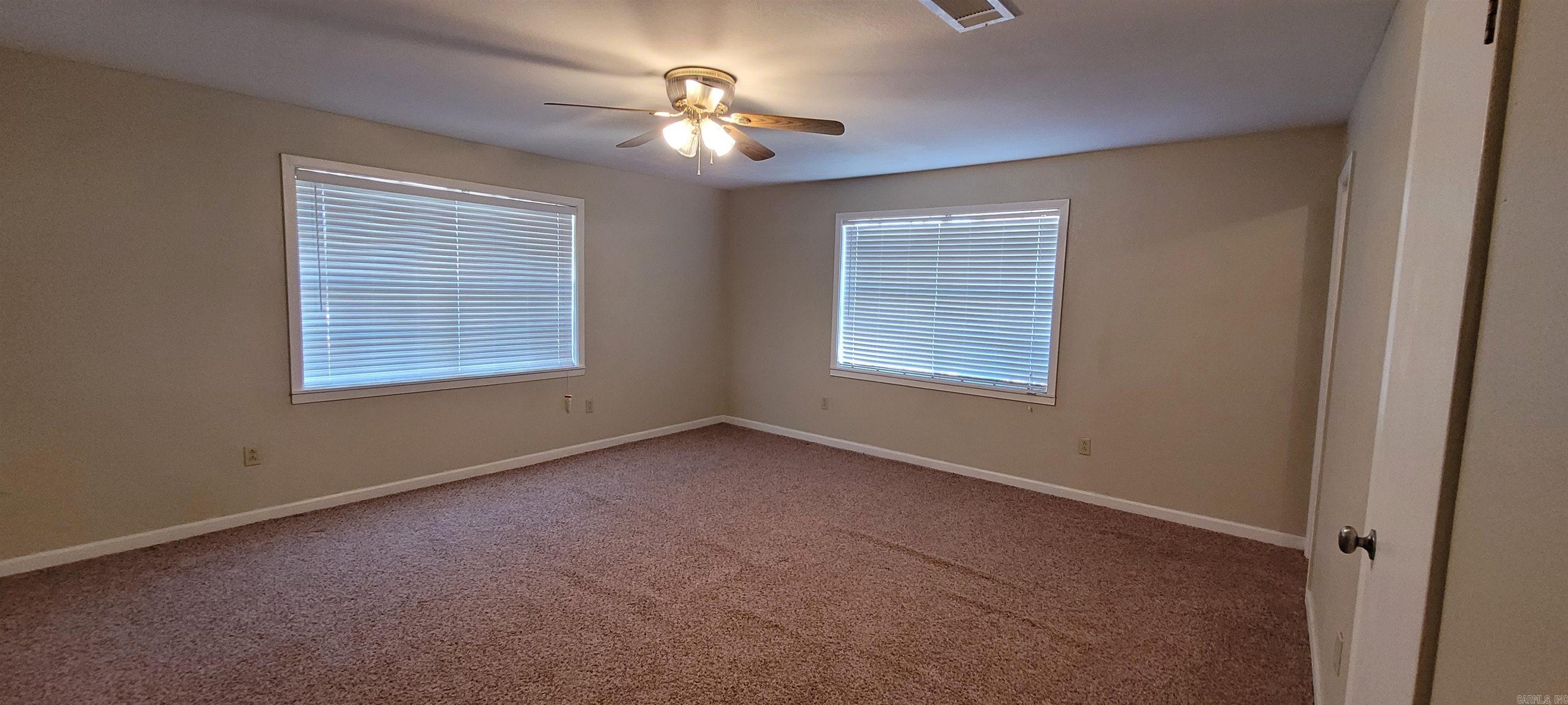 305 Pine Street Property Photo 13